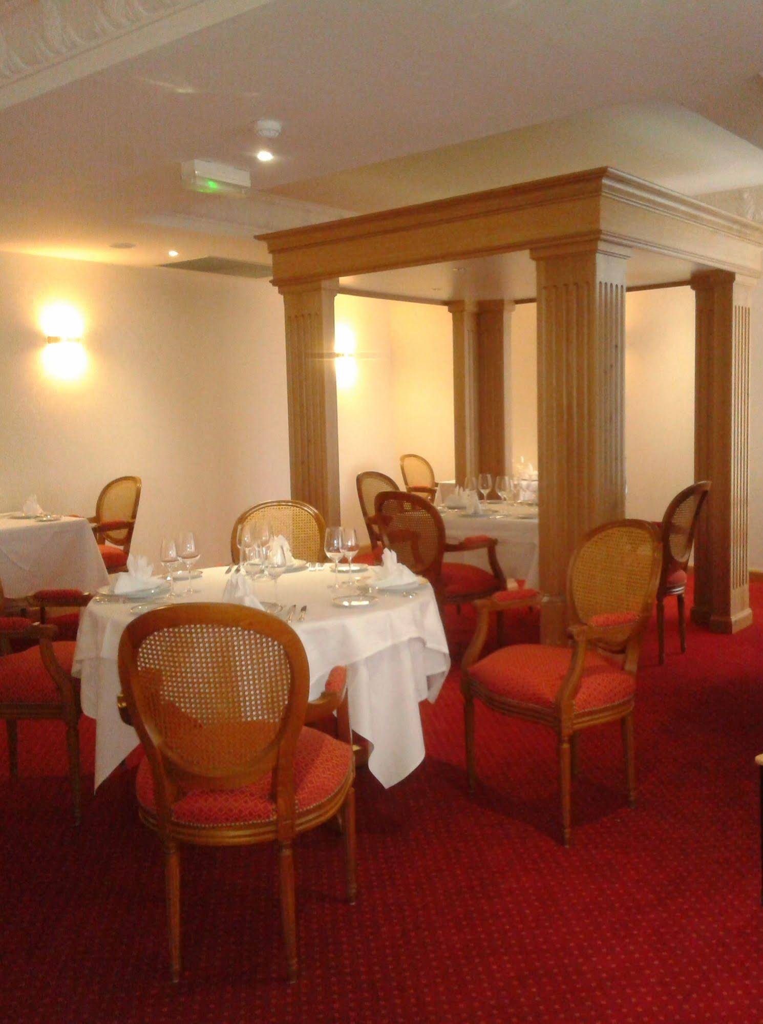 Home Médicis Les Petites Roches