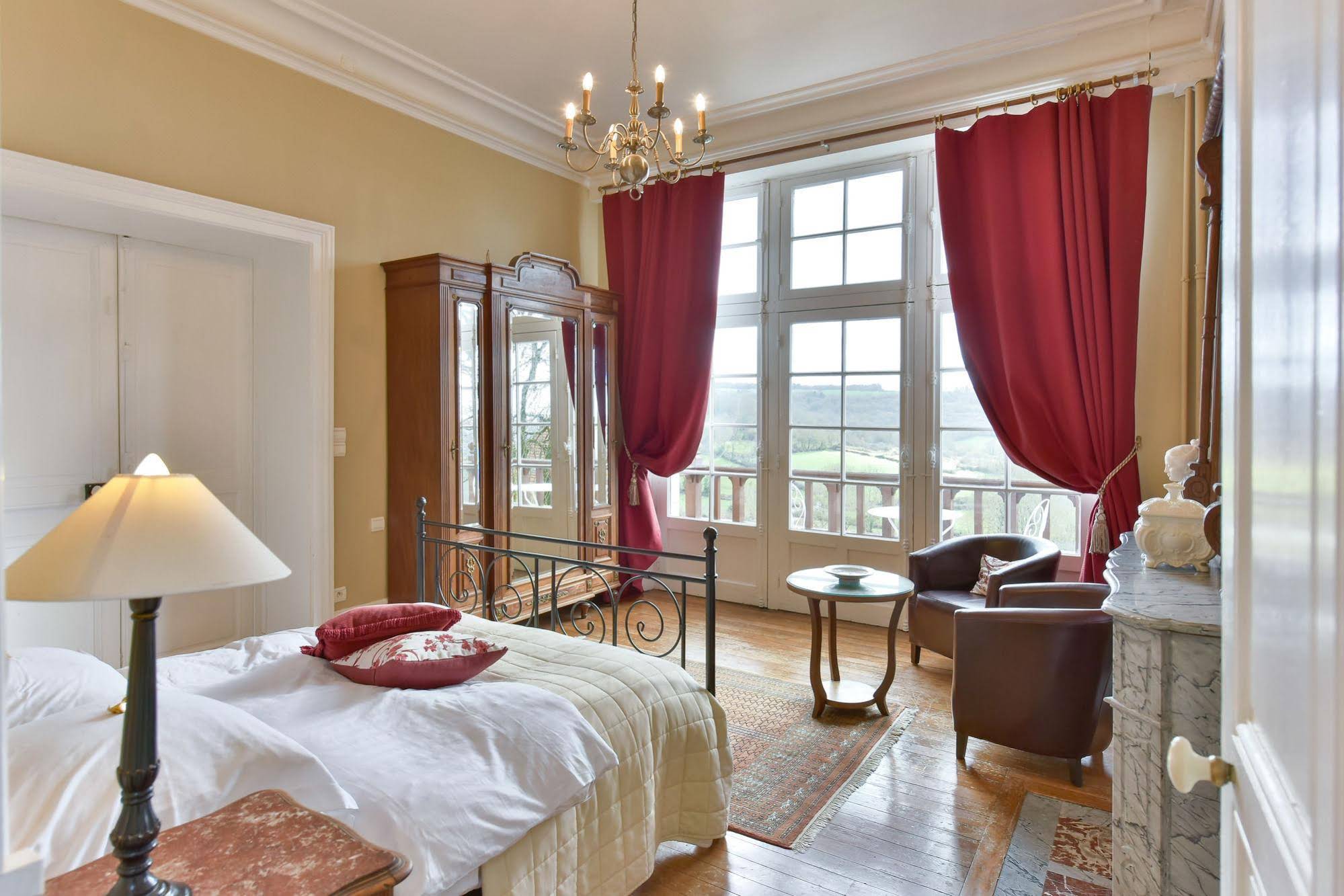 Chateau Les Roches