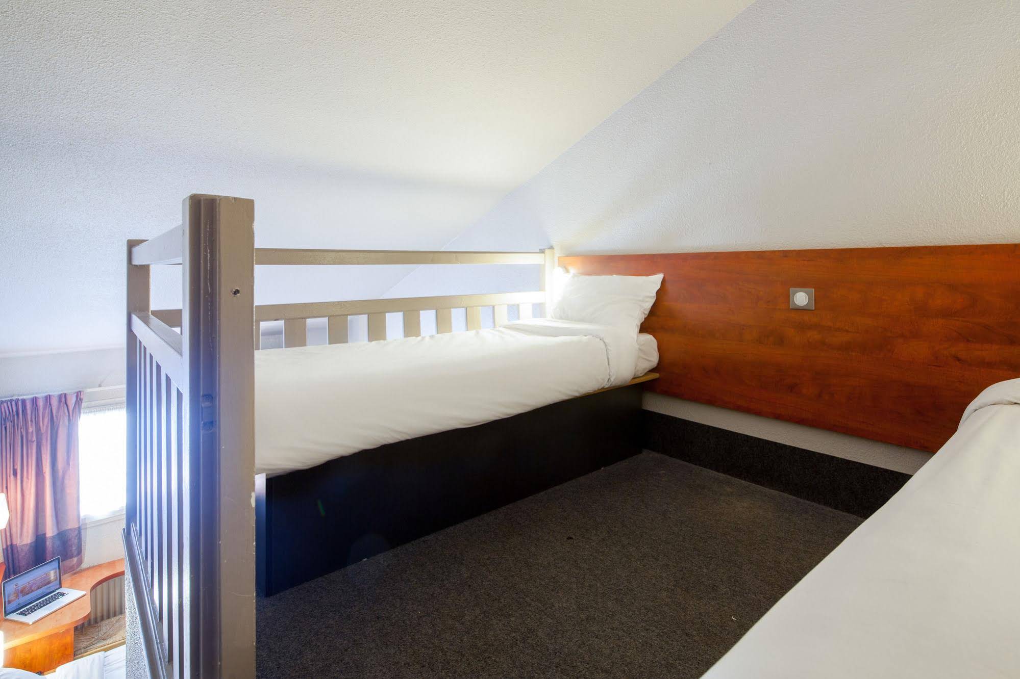 B&B Hotel Chartres Le Forum