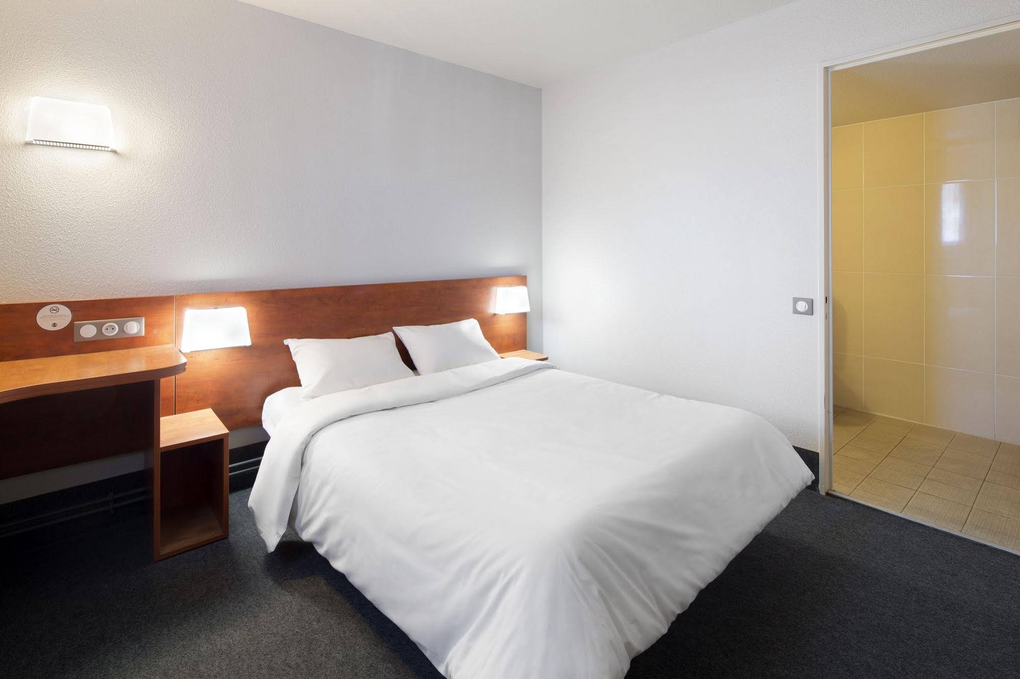 B&B Hotel Chartres Le Forum