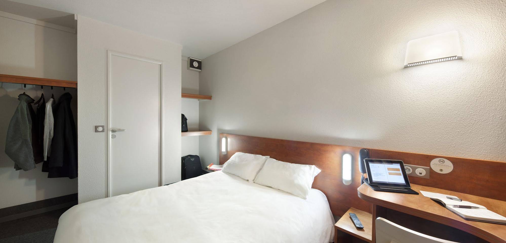 B&B Hotel Chartres Le Forum