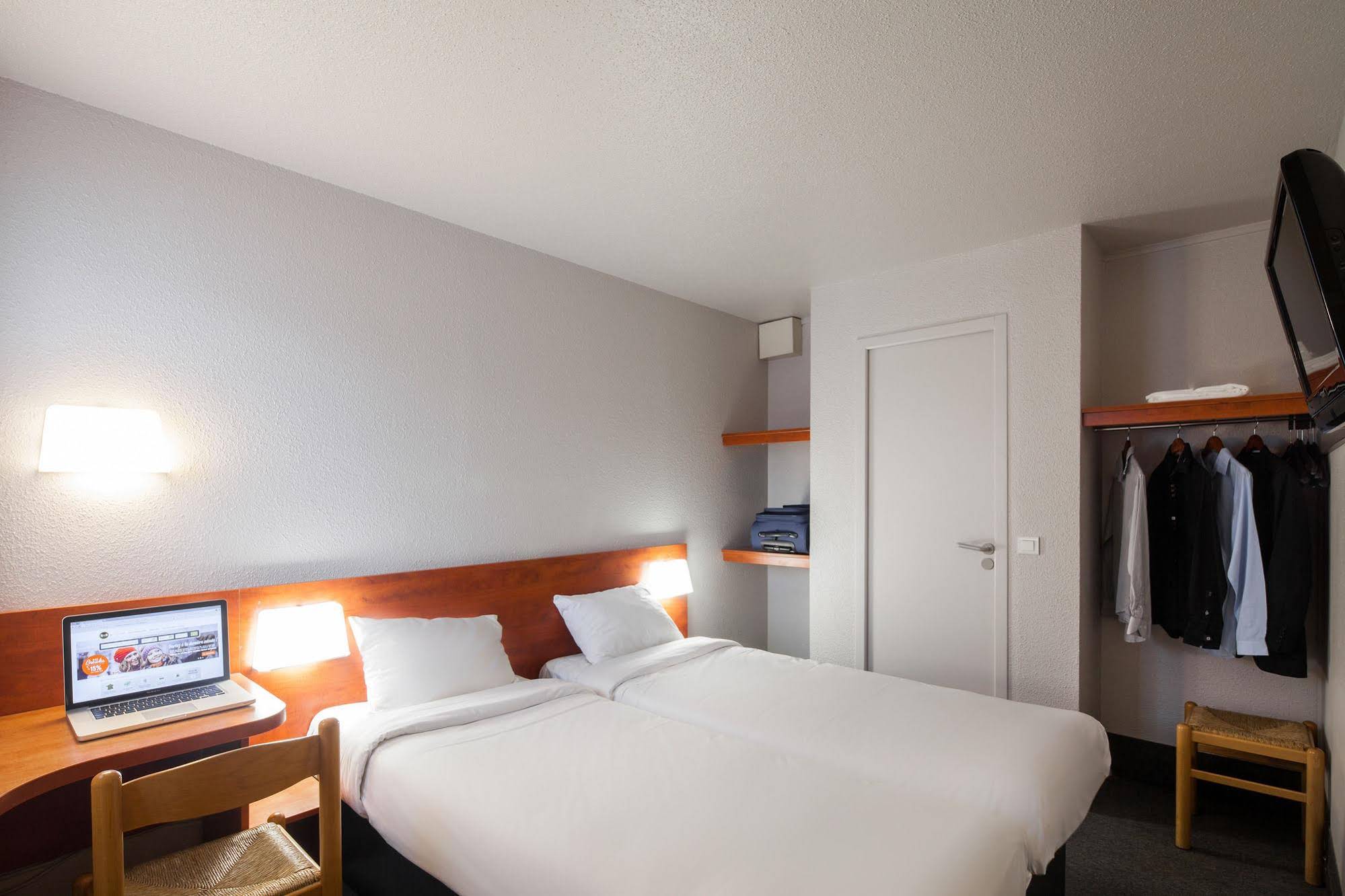 B&B Hotel Chartres Le Forum