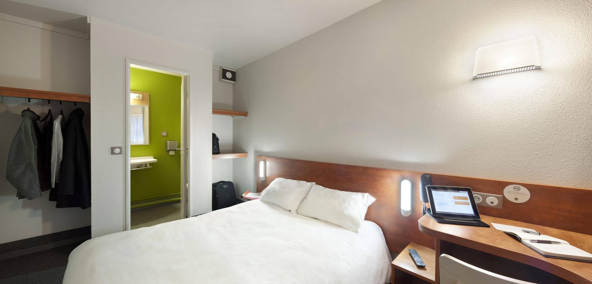 B&B Hotel Chartres Le Forum