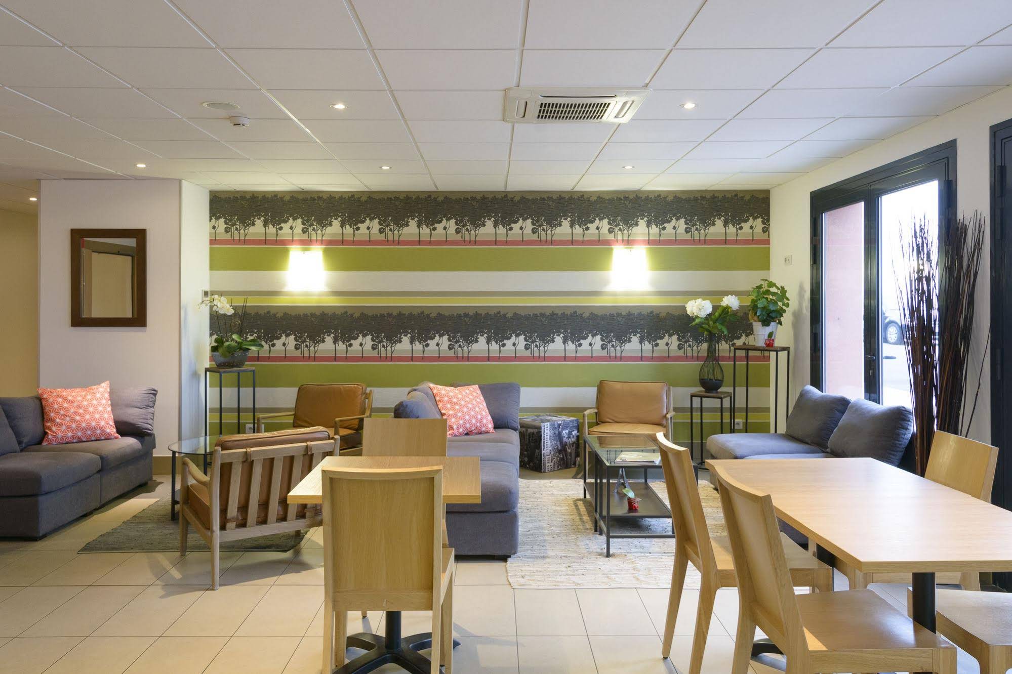 Brit Hotel Reims Croix Blandin