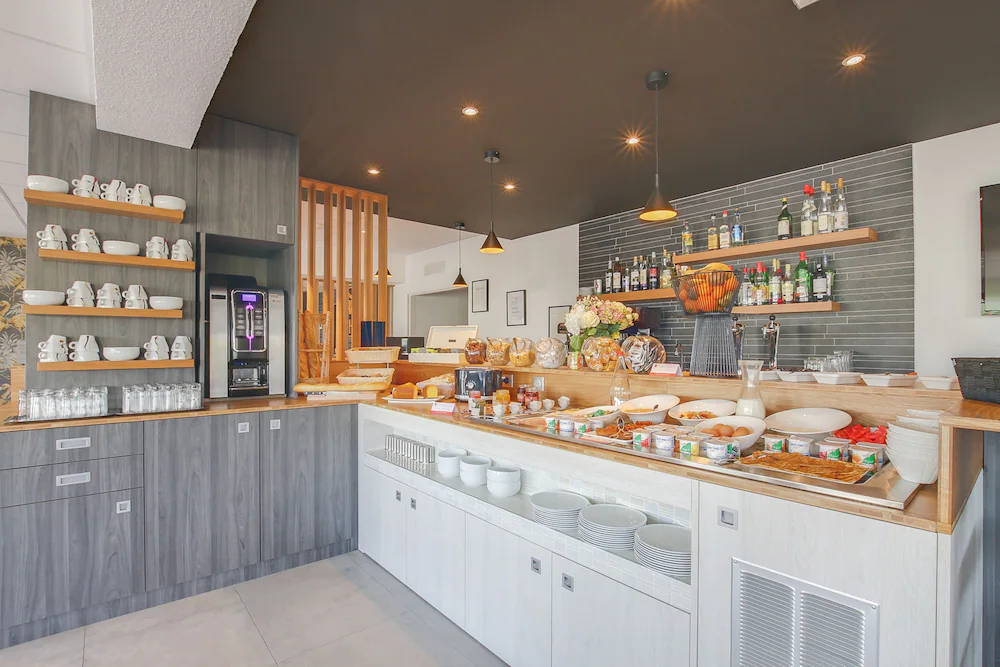 Brit Hotel Reims - La Neuvillette