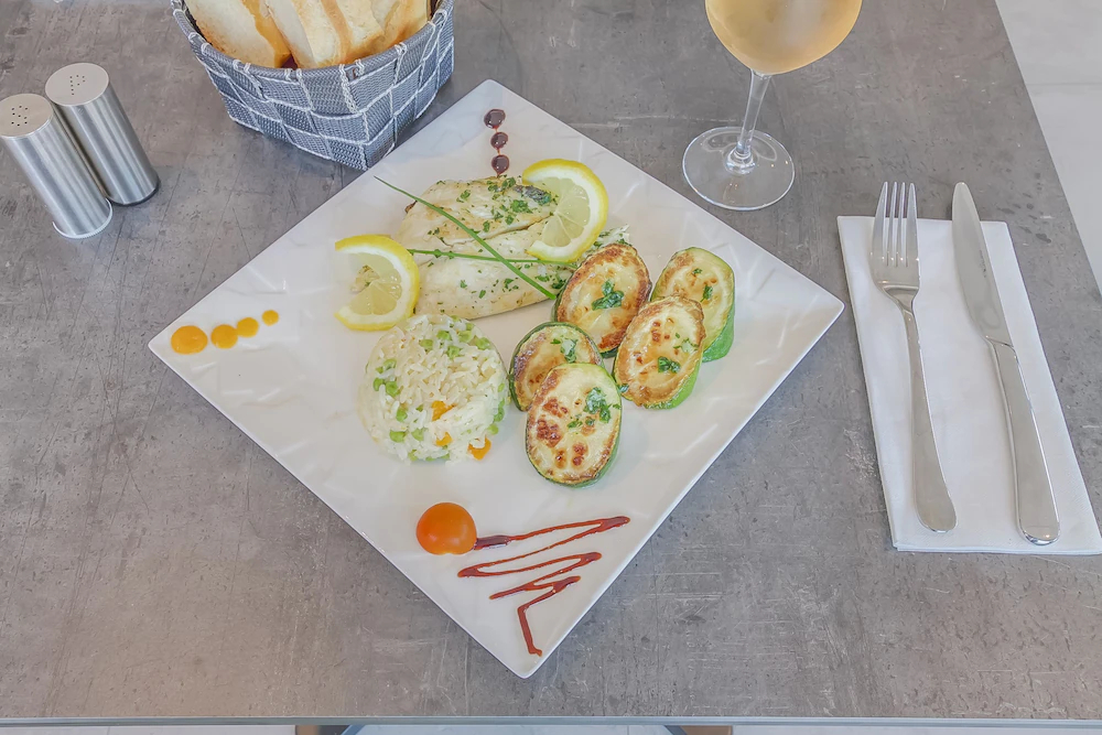 Brit Hotel Reims - La Neuvillette