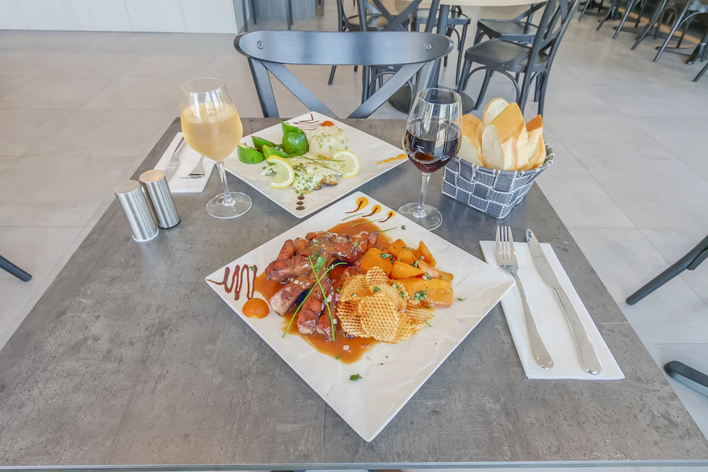 Brit Hotel Reims - La Neuvillette