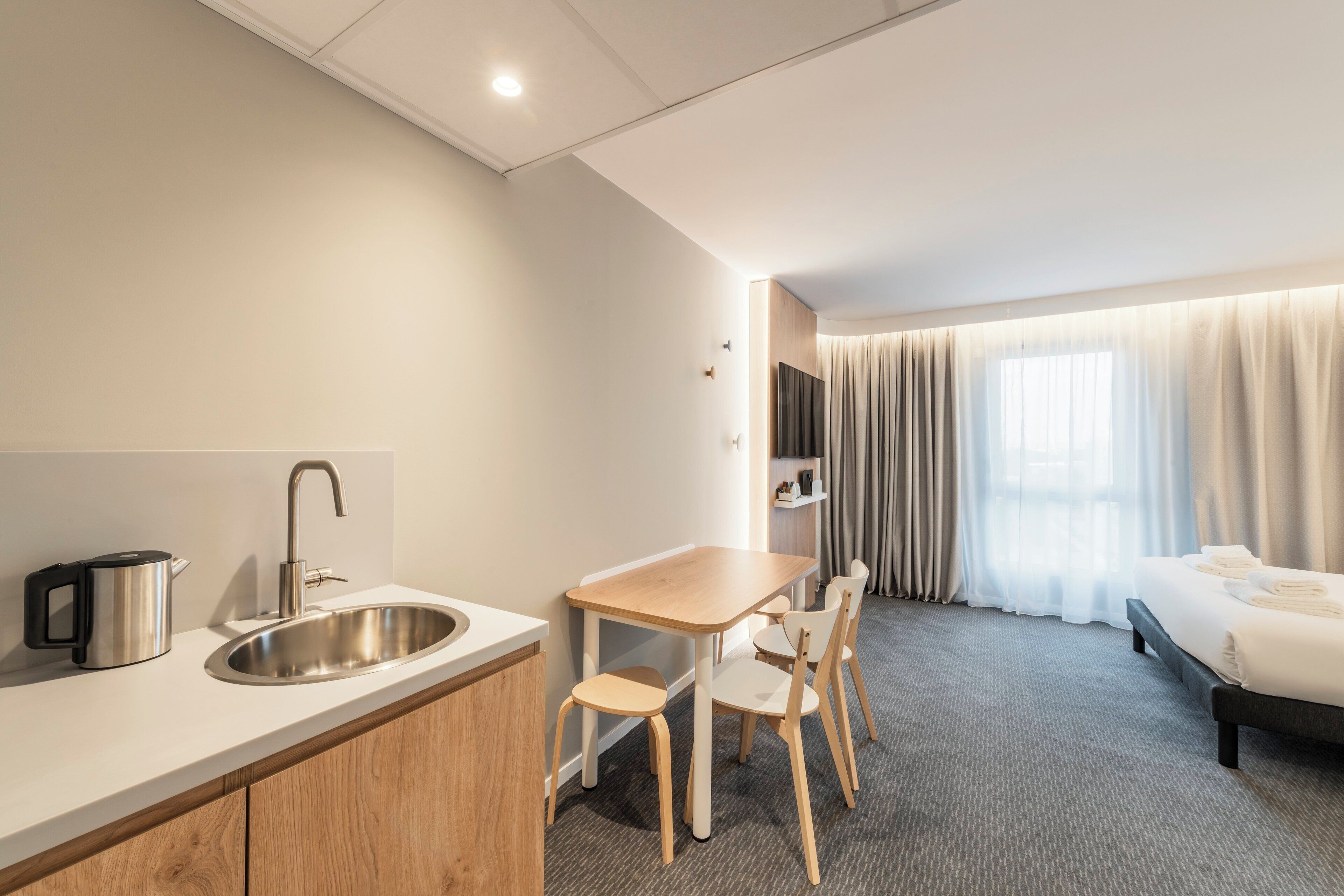 Holiday Inn Express and Suites Reims - Rives de Vesle