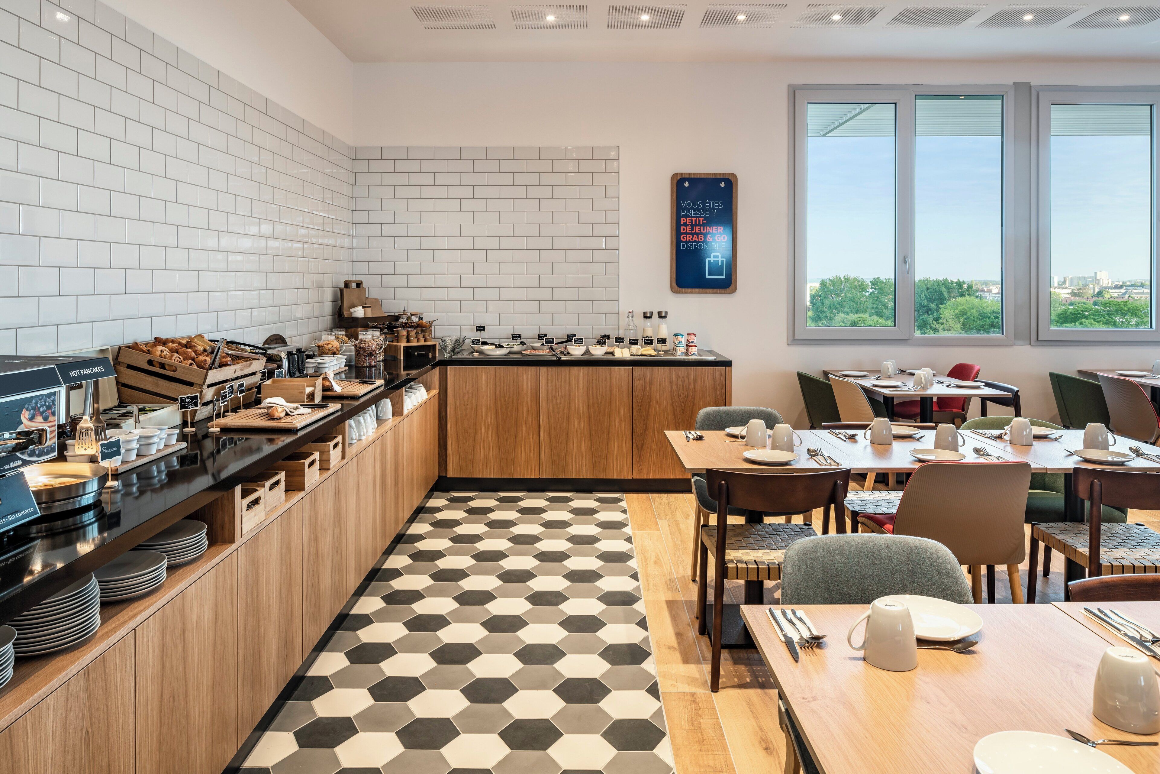 Holiday Inn Express and Suites Reims - Rives de Vesle