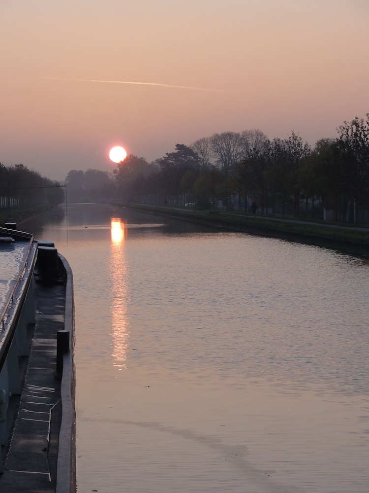Serenity Barge