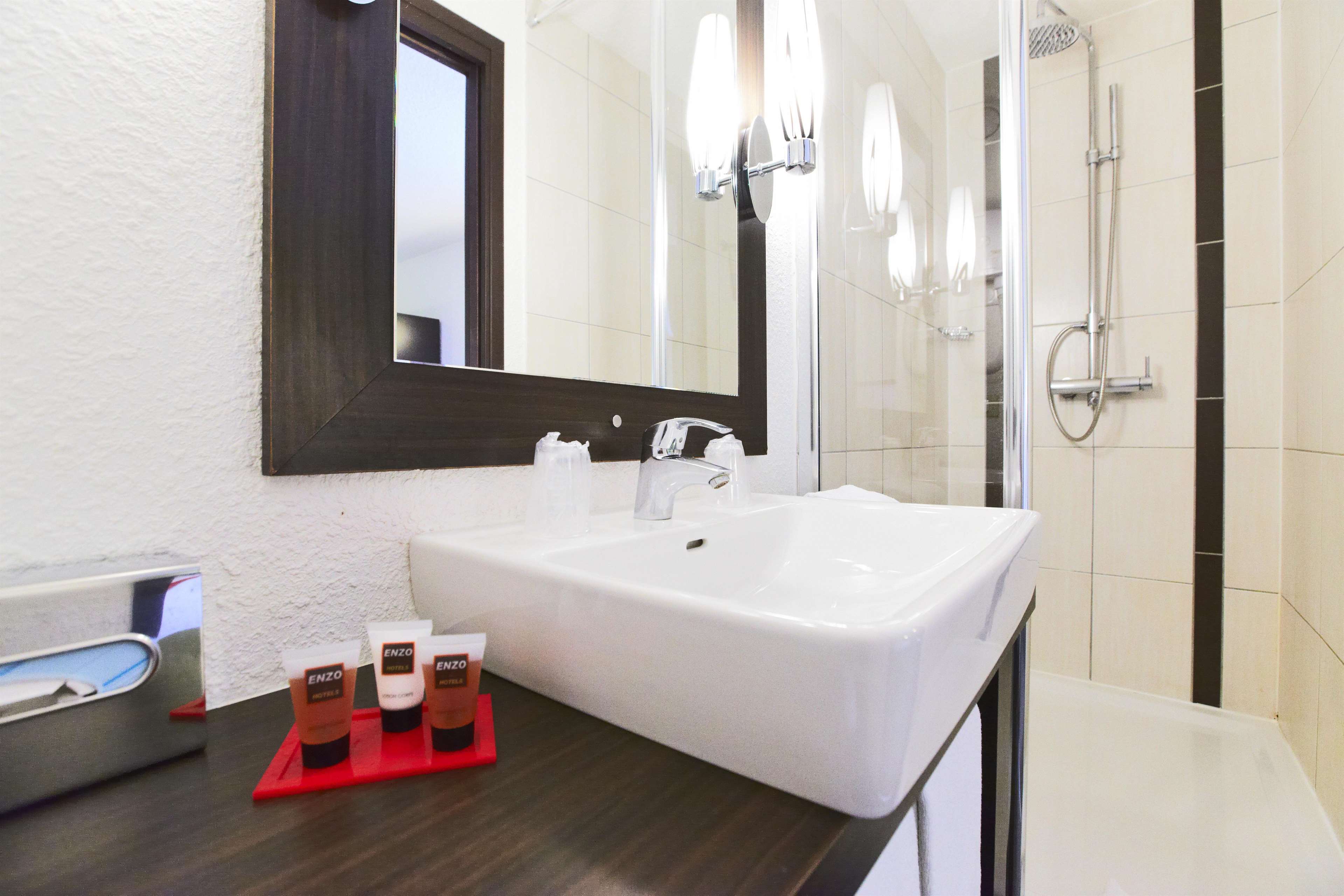 Kyriad Design Enzo Reims Tinqueux