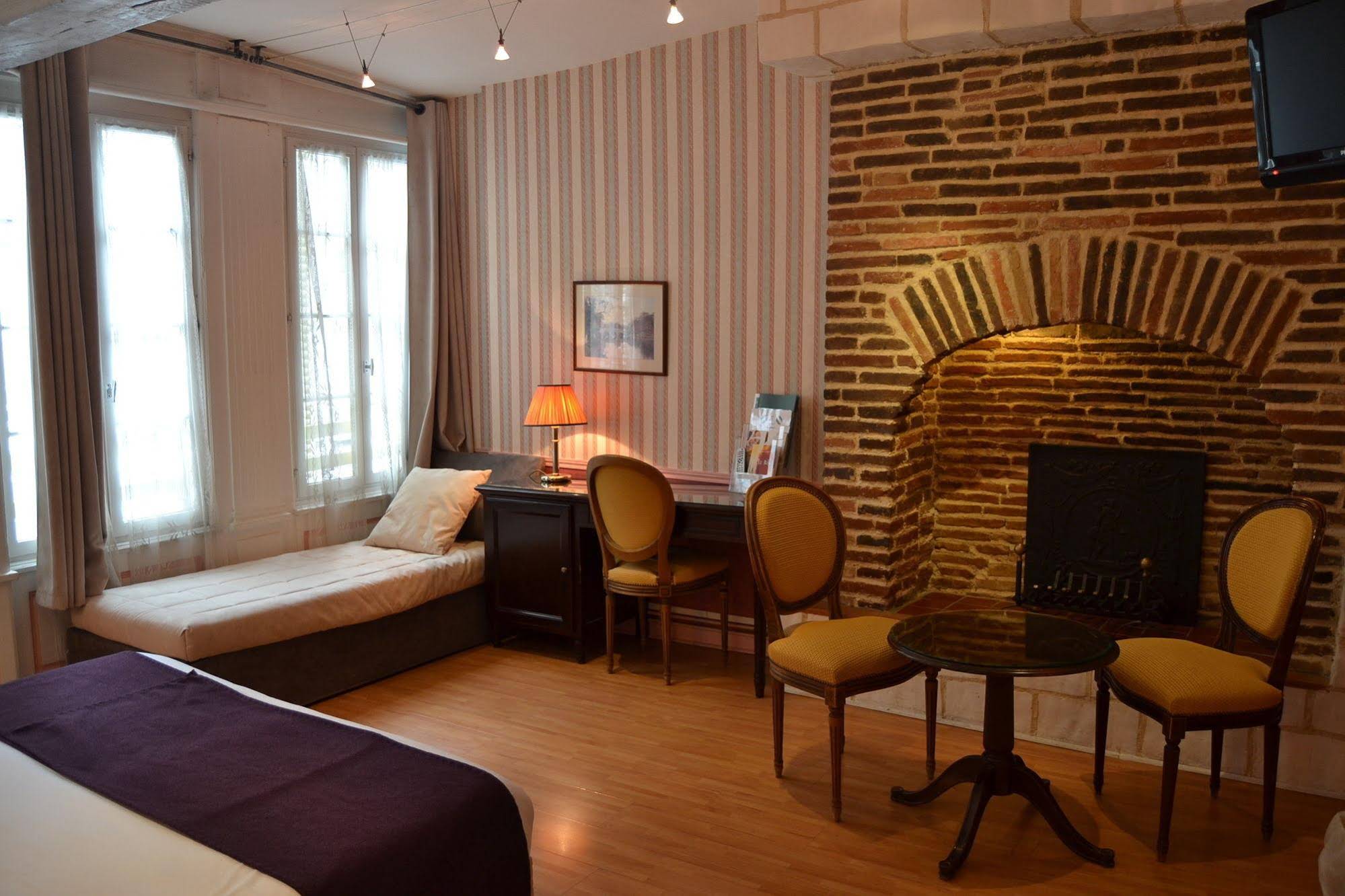 Brit Hotel Les Comtes de Champagne