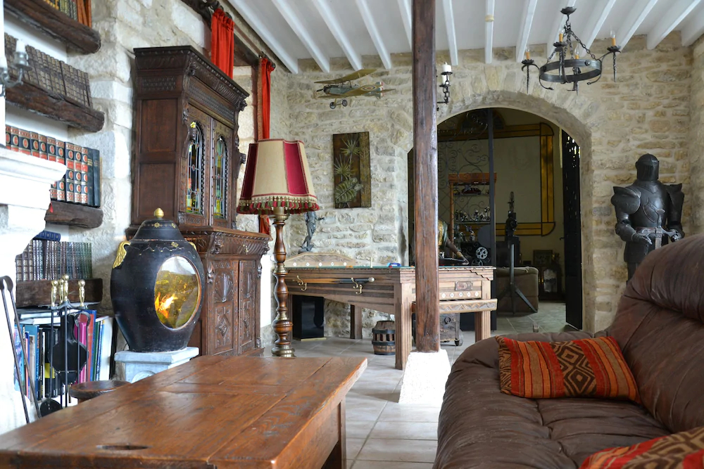 Casteland
