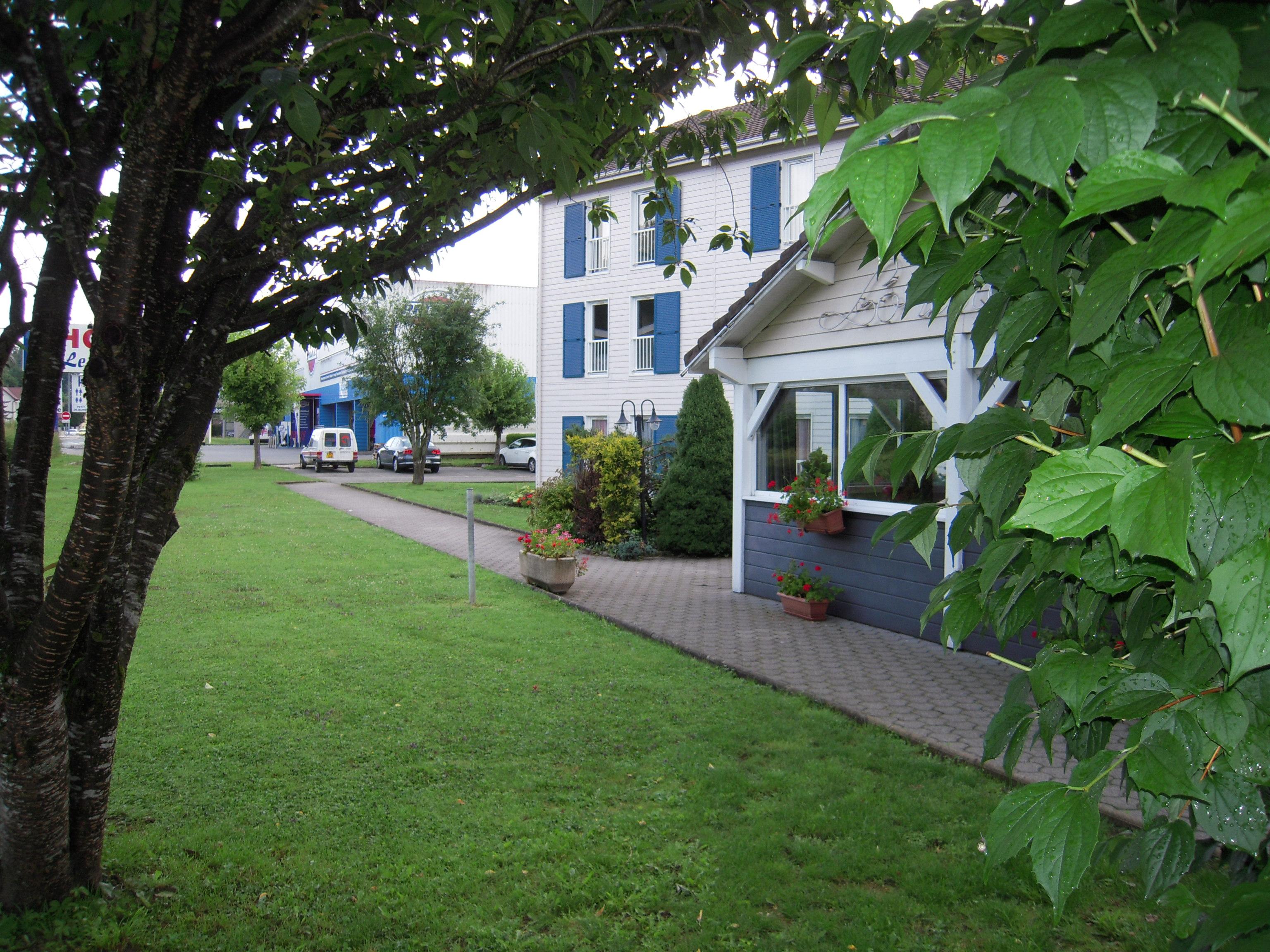Hotel The Originals Belfort Sud Le Louisiane