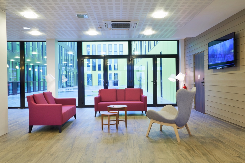 CAMPANILE BELFORT MONTBELIARD - La Jonxion