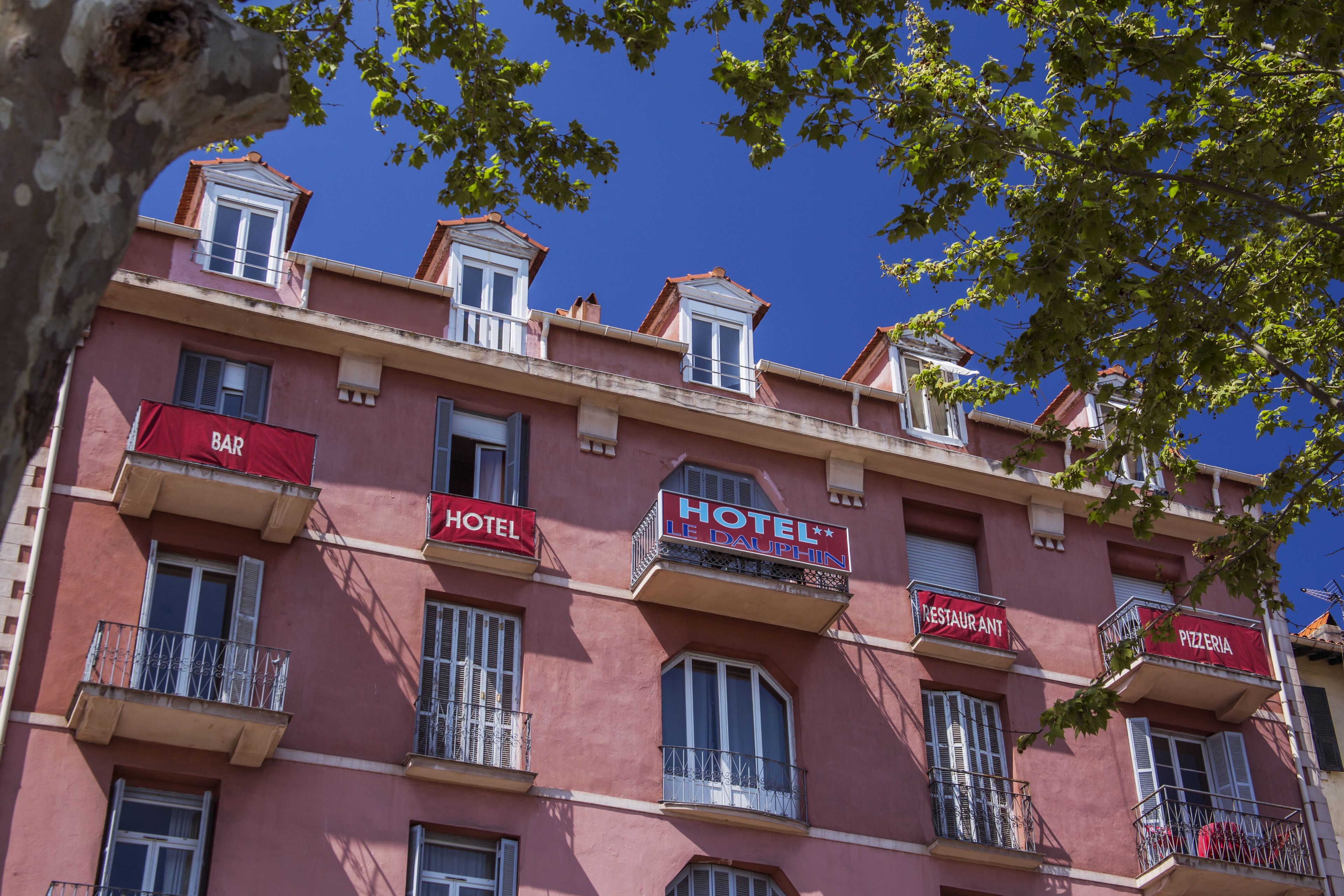 Le Dauphin Hotel & Restaurant
