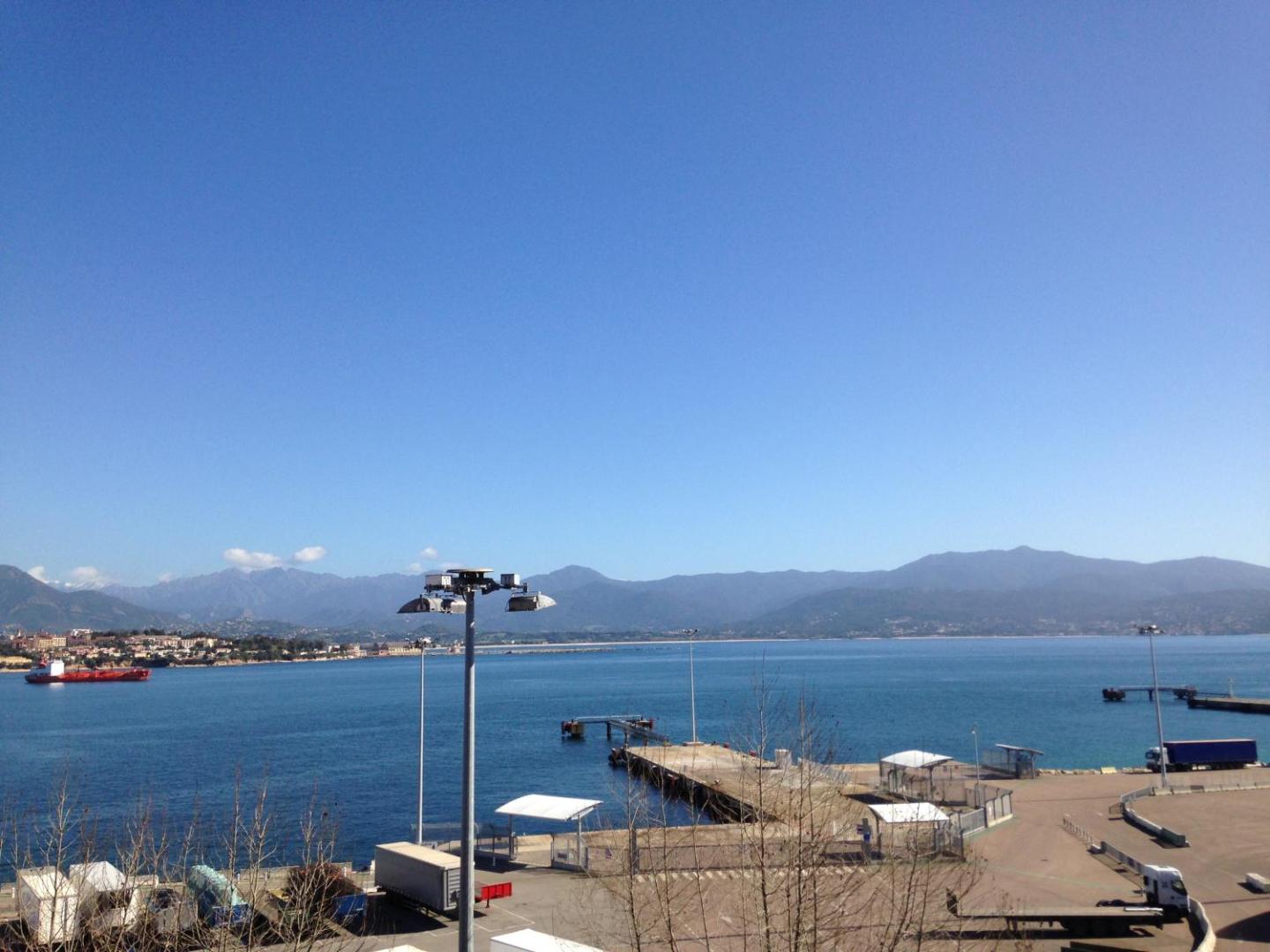 Le Dauphin Hotel & Restaurant