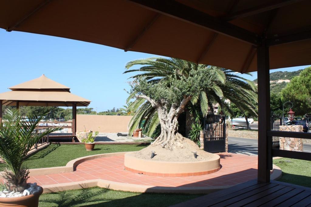 Palm Beach Hotel & Spa Restaurants