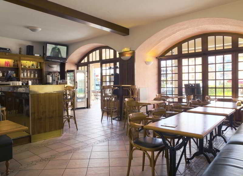 Adonis Aléria Hôtel Atrachjata