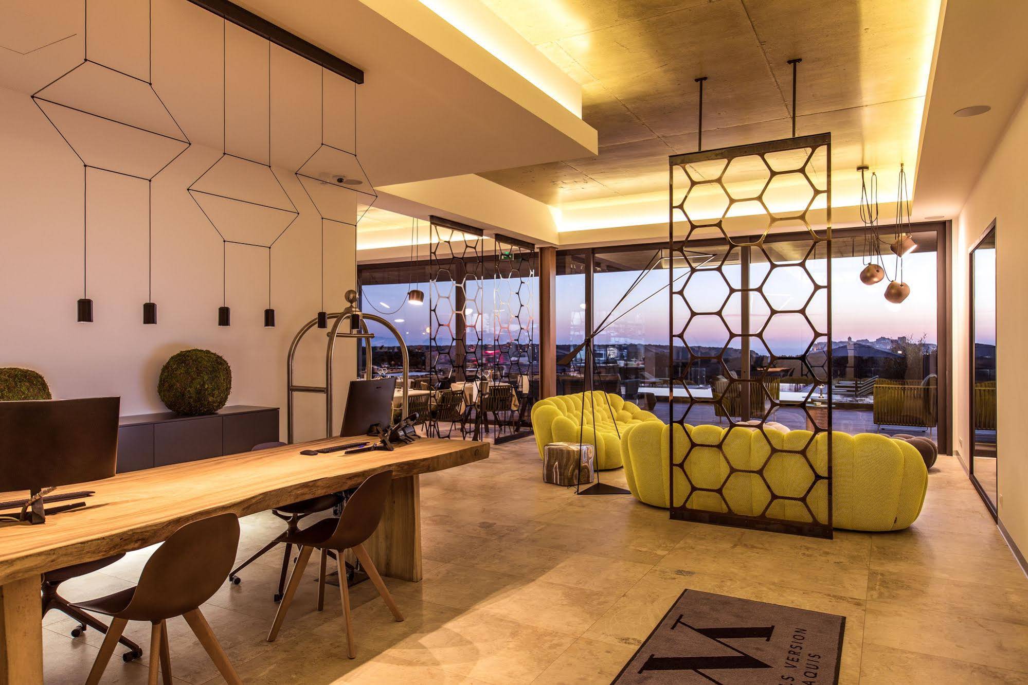 Hôtels Version Maquis Citadelle