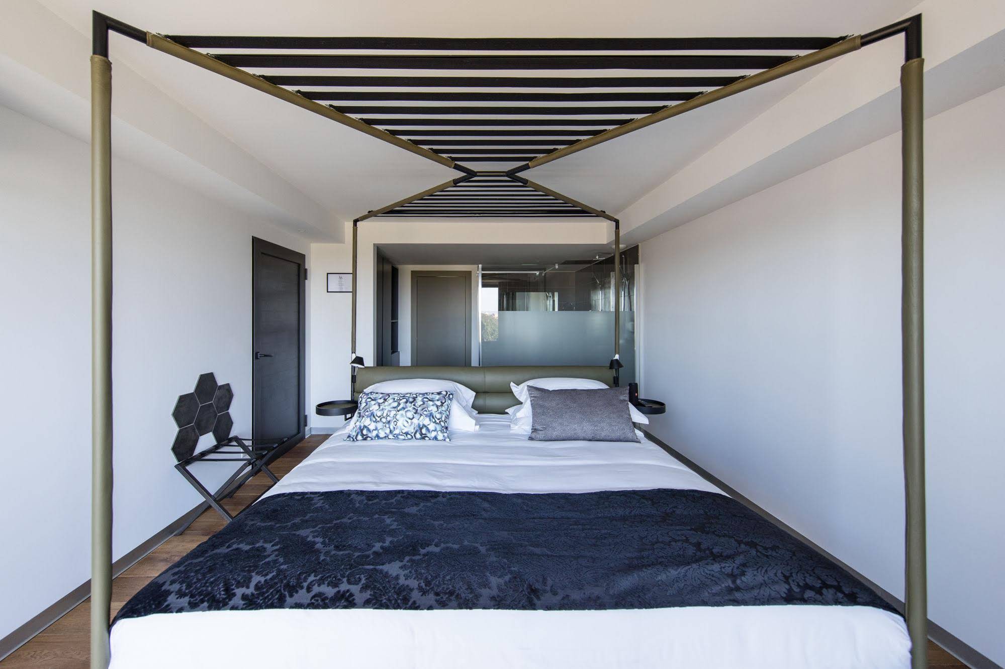 Hôtels Version Maquis Citadelle