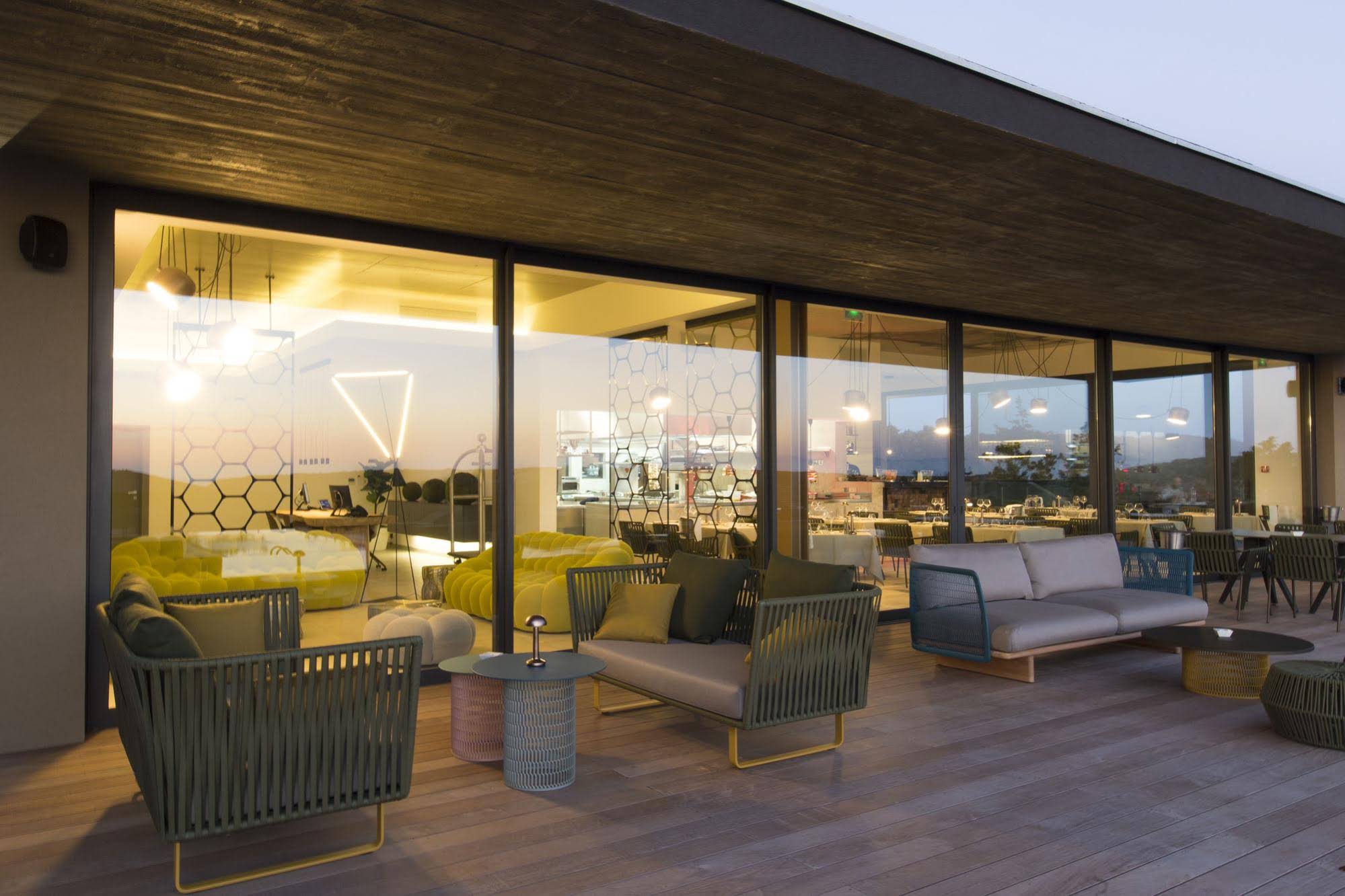 Hôtels Version Maquis Citadelle