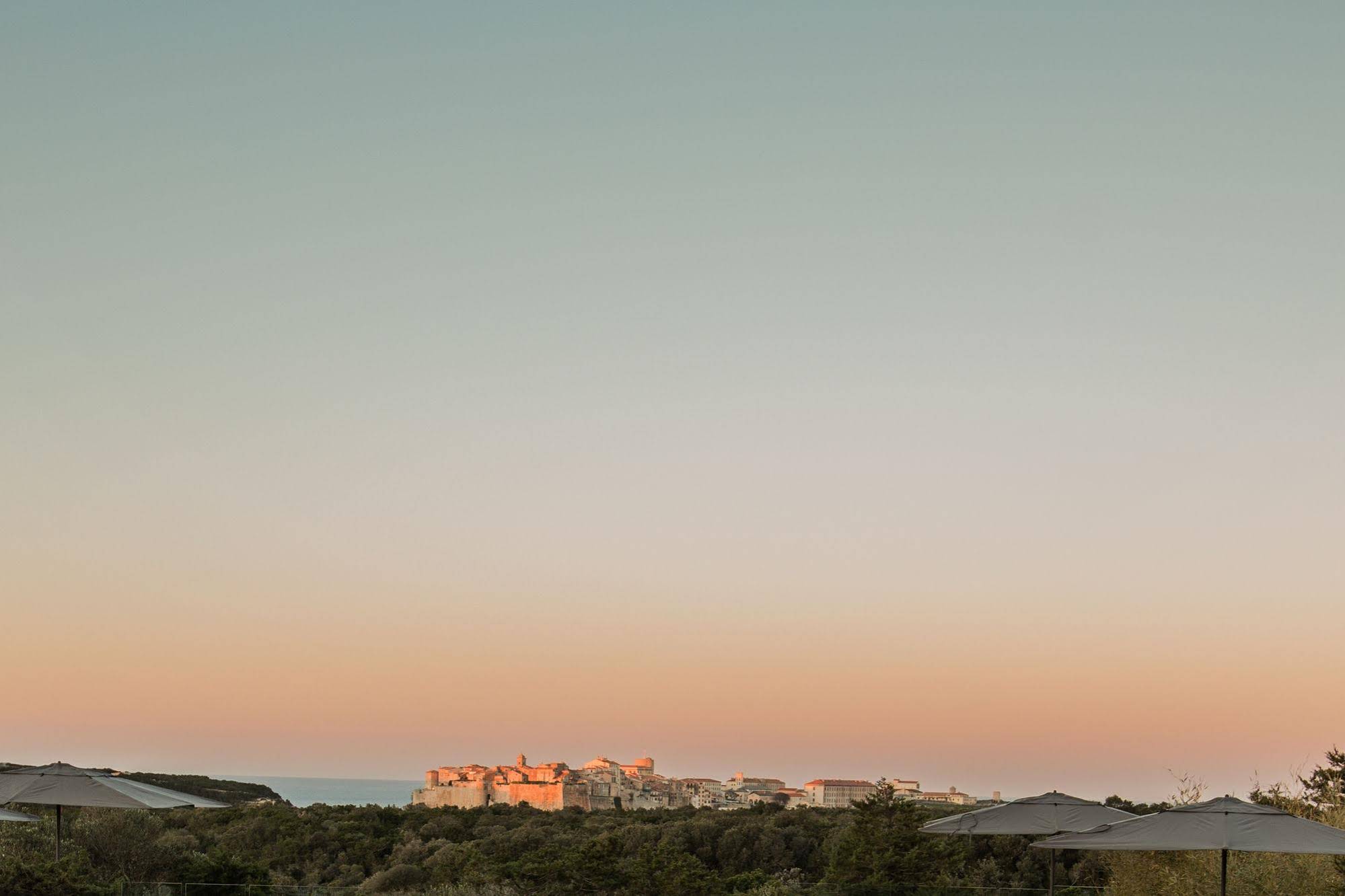 Hôtels Version Maquis Citadelle