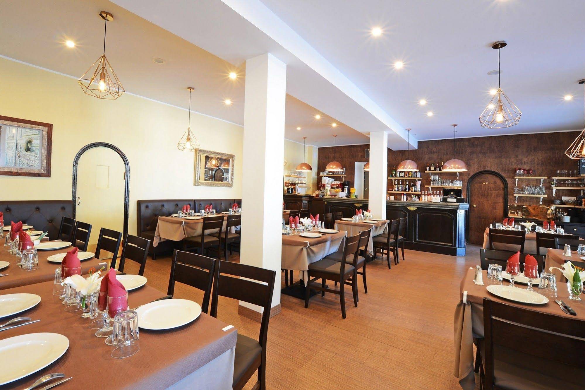 Hotel Christophe Colomb