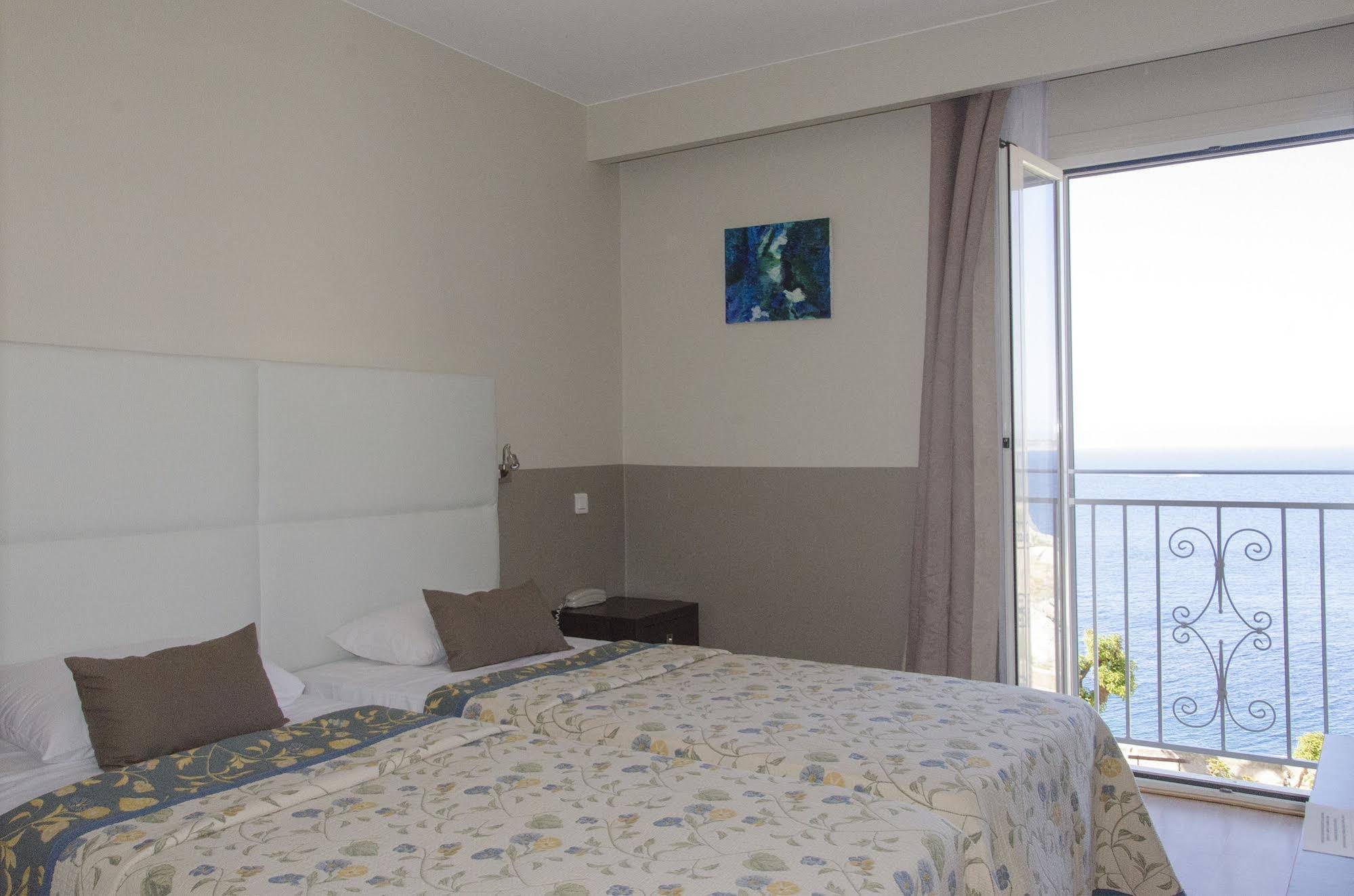 Hotel Christophe Colomb