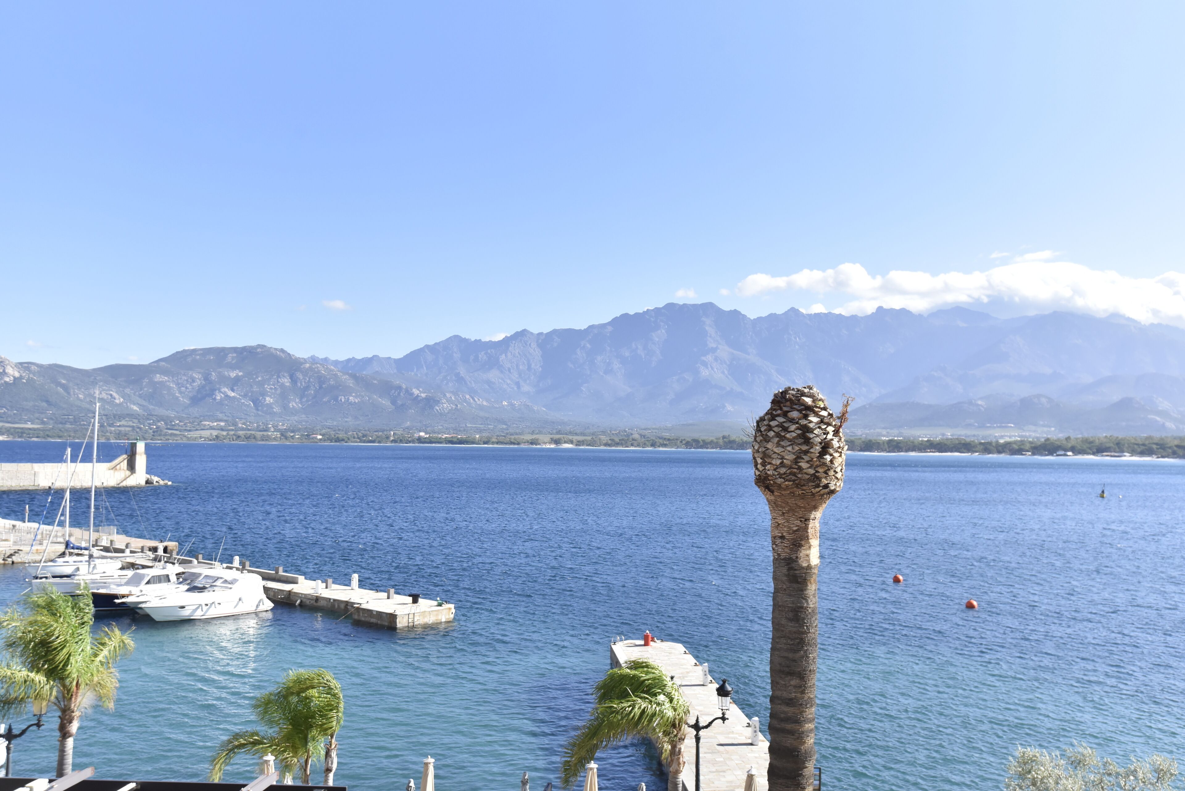 Le Balcon Du Pe Cheur
