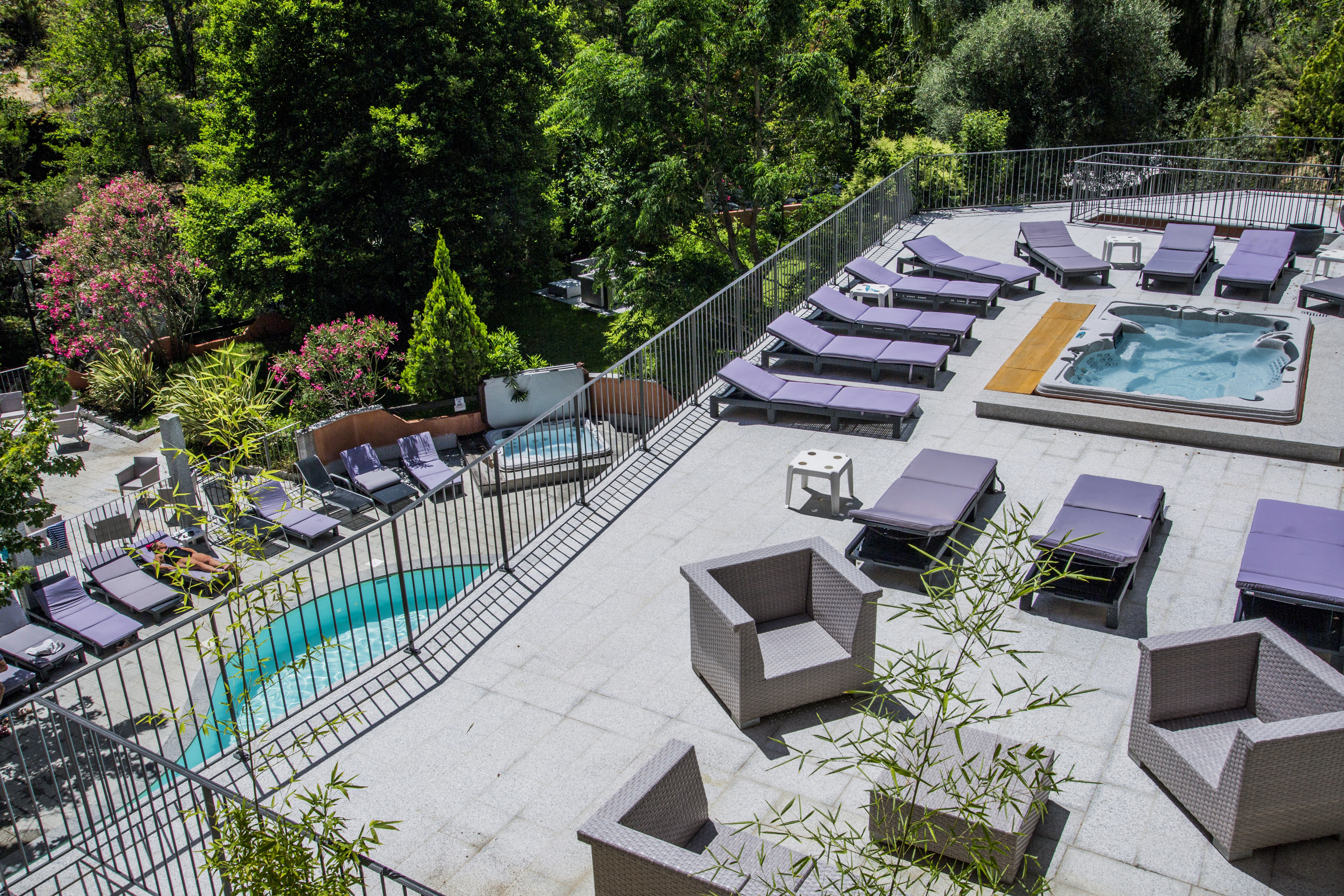 Hôtel les Jardins de la Glacière