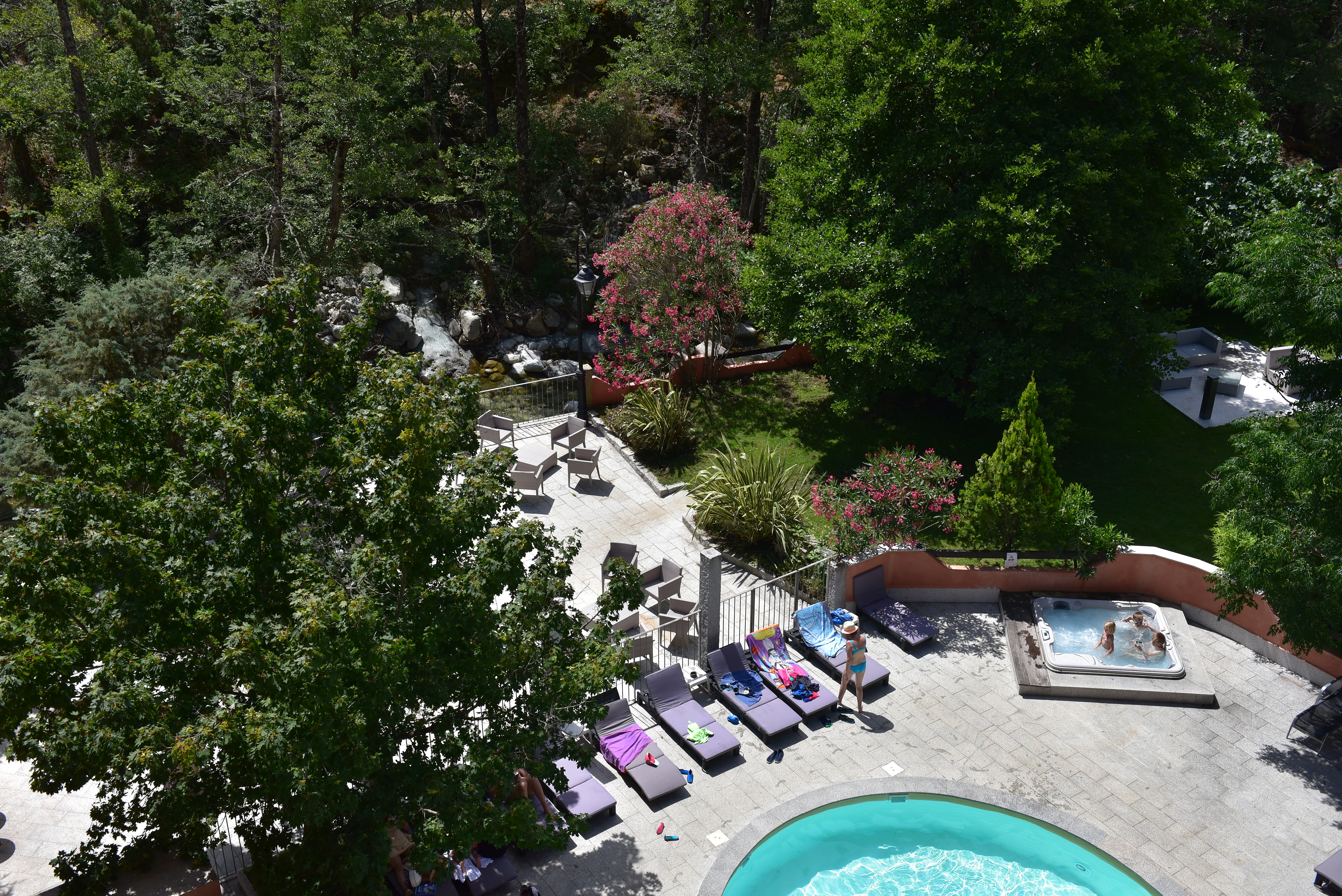 Hôtel les Jardins de la Glacière