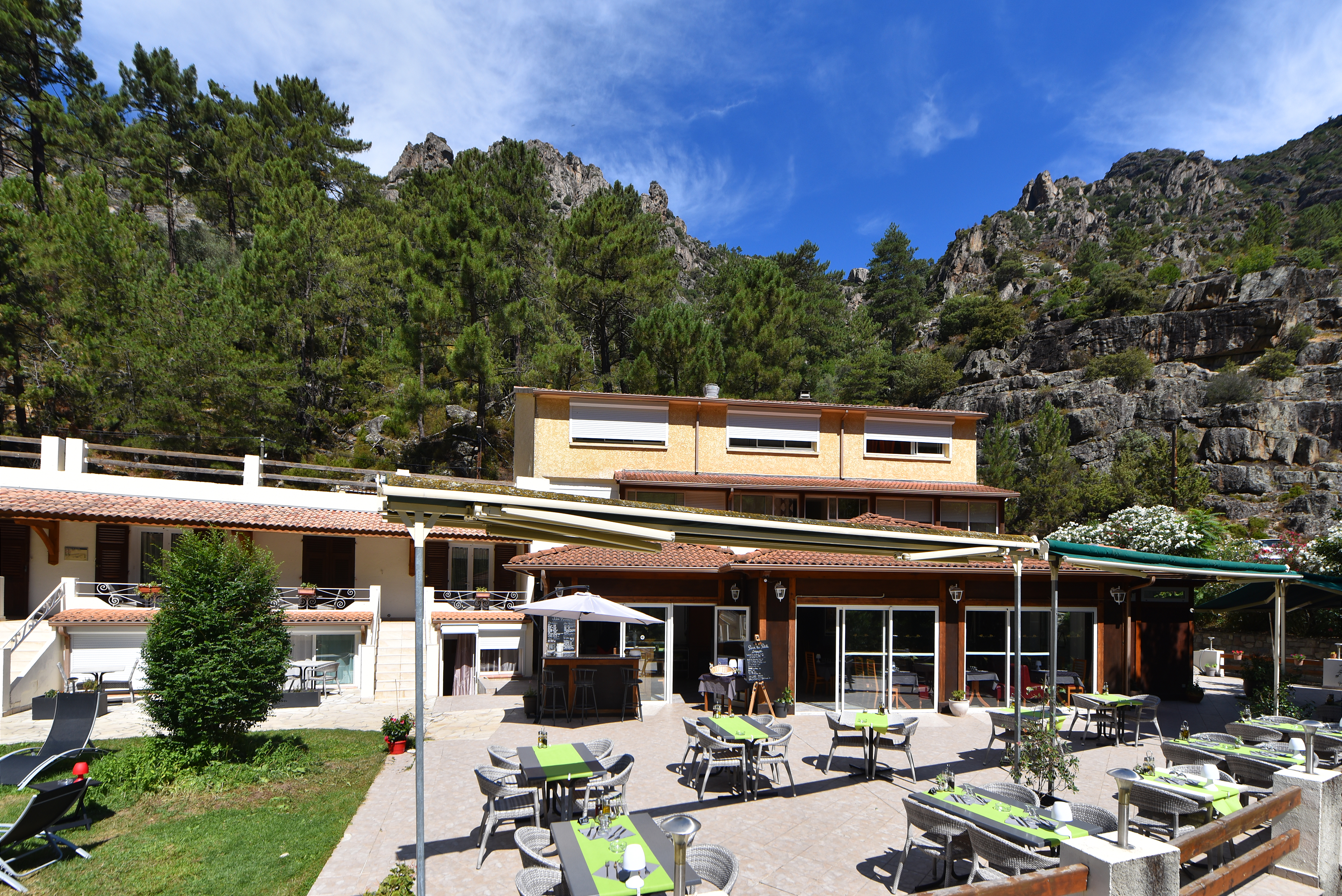 Hôtel les Jardins de la Glacière