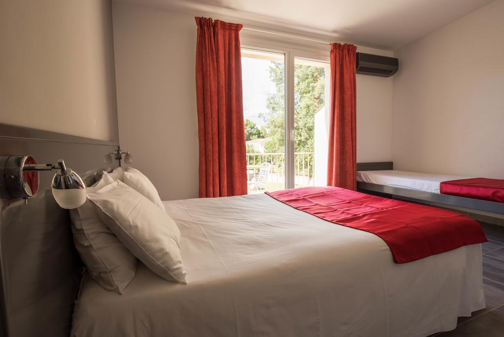 Residence Fiori Di Cala Rossa