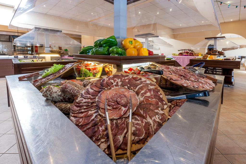 Marina Viva Hotel Club