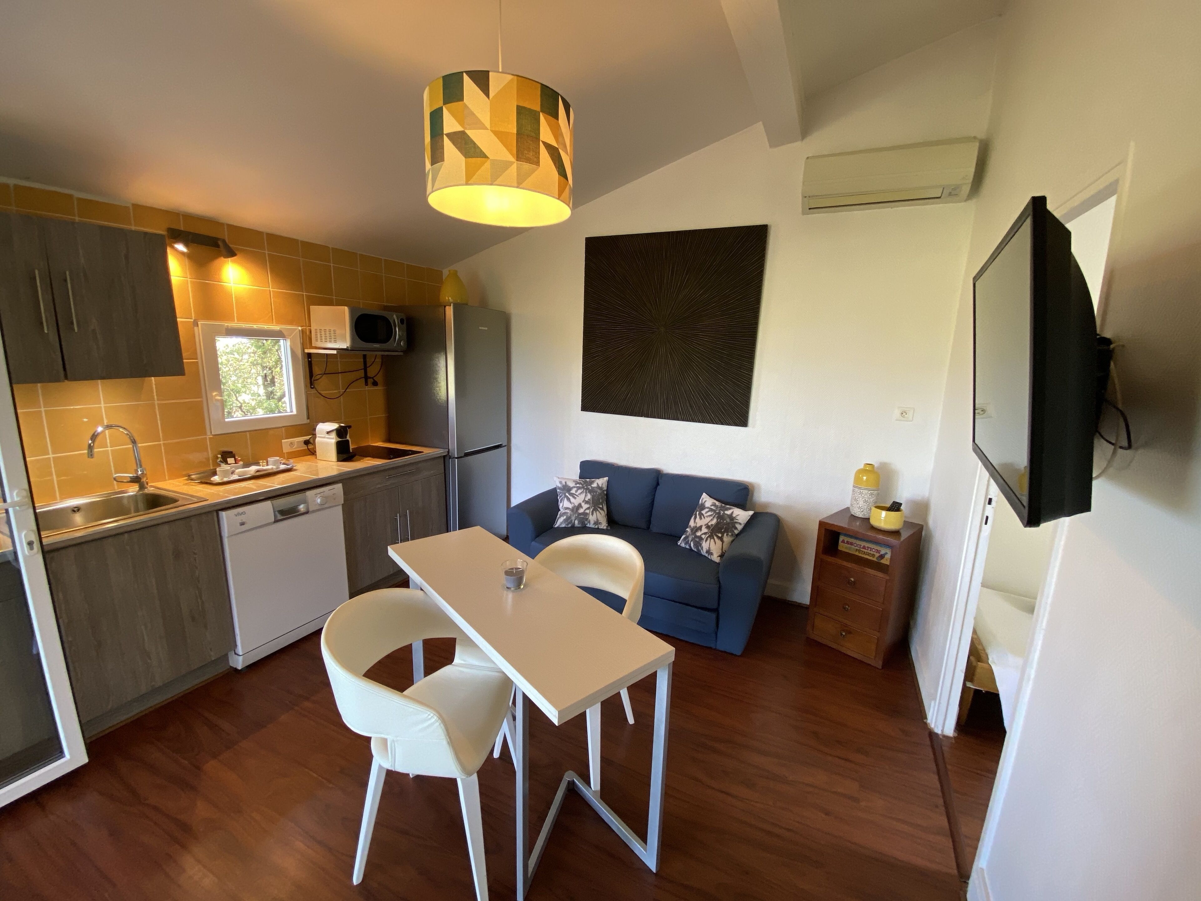 Swim Lodge Hotel Porto Vecchio