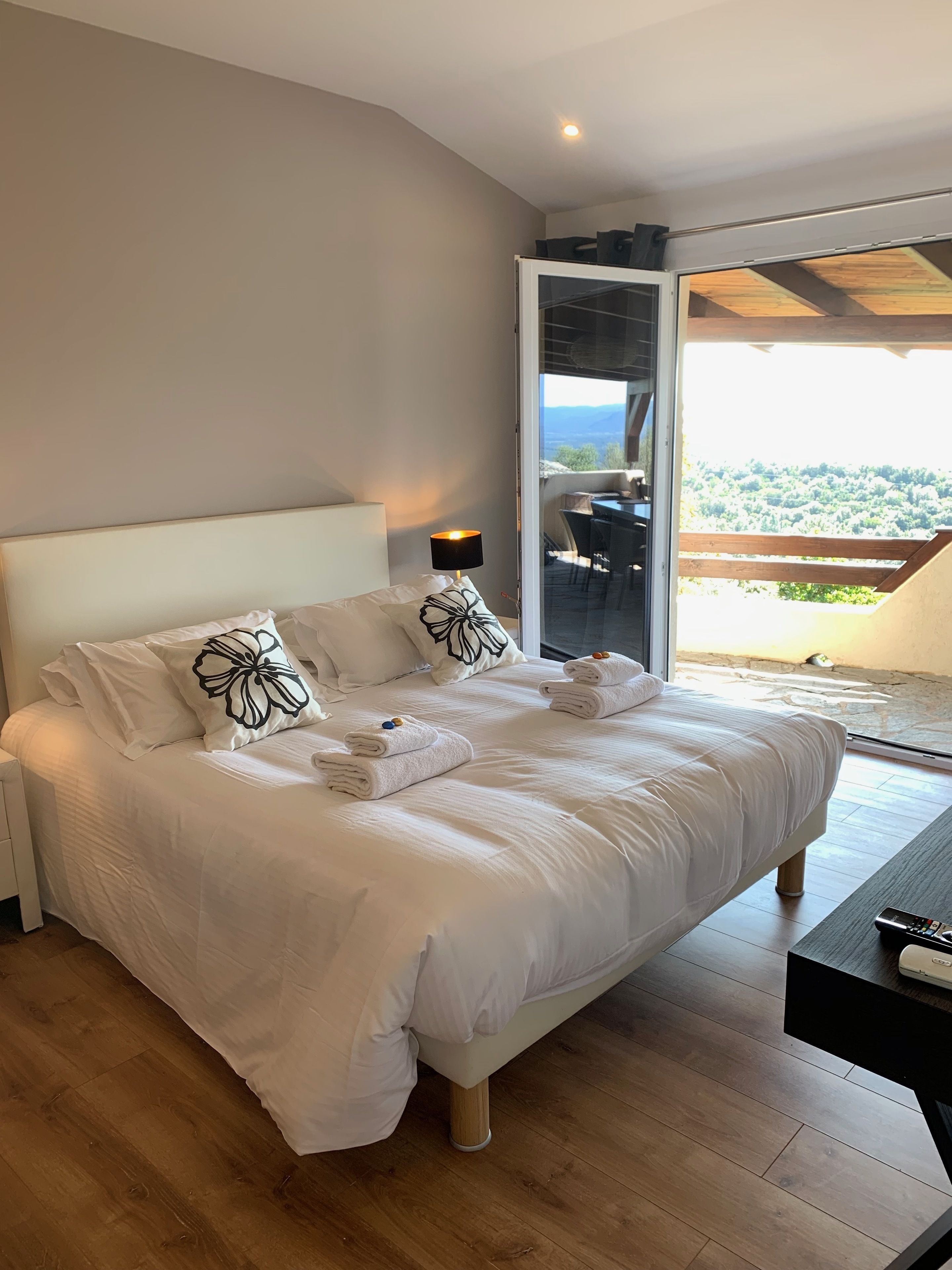 Swim Lodge Hotel Porto Vecchio