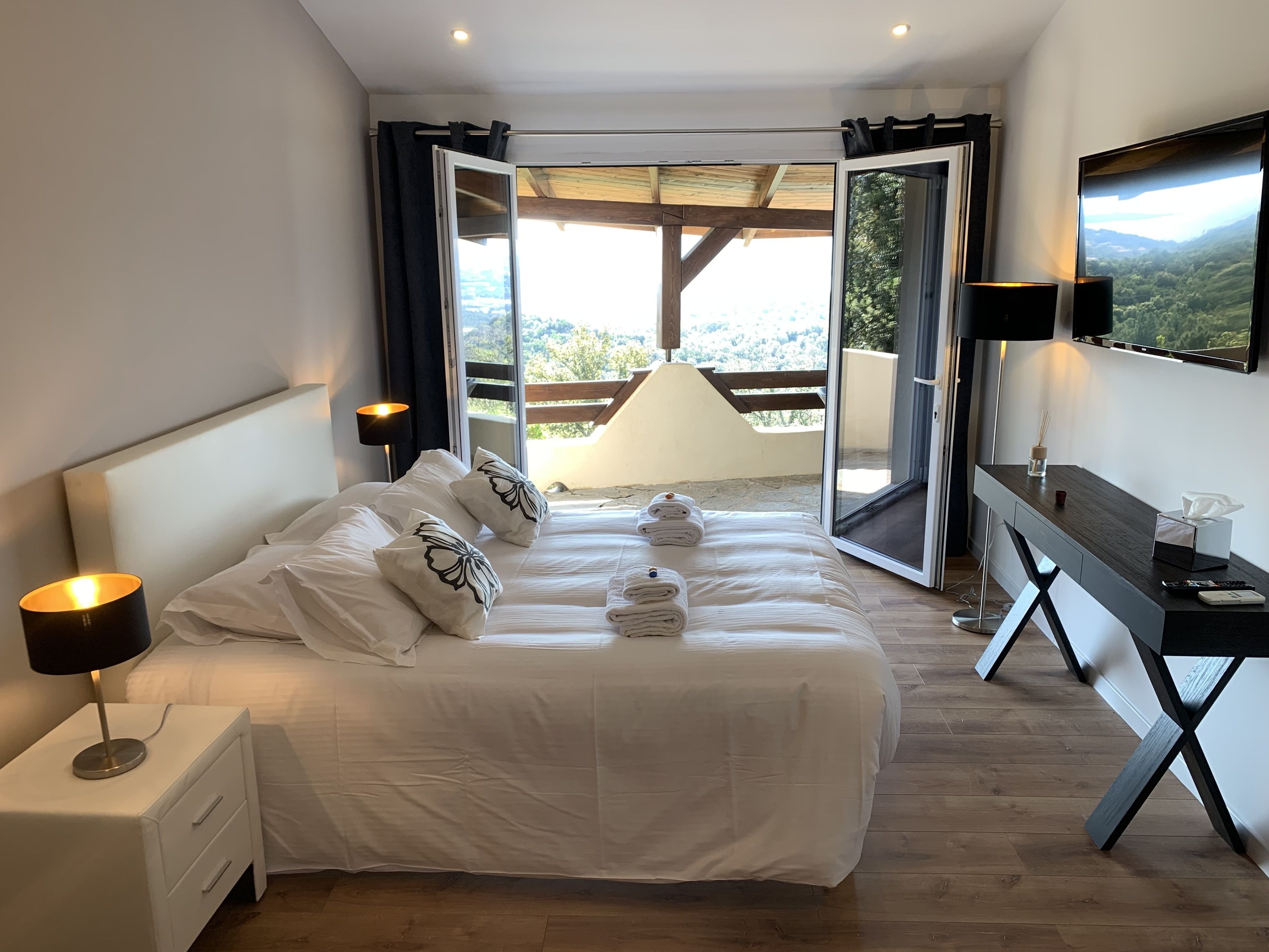 Swim Lodge Hotel Porto Vecchio