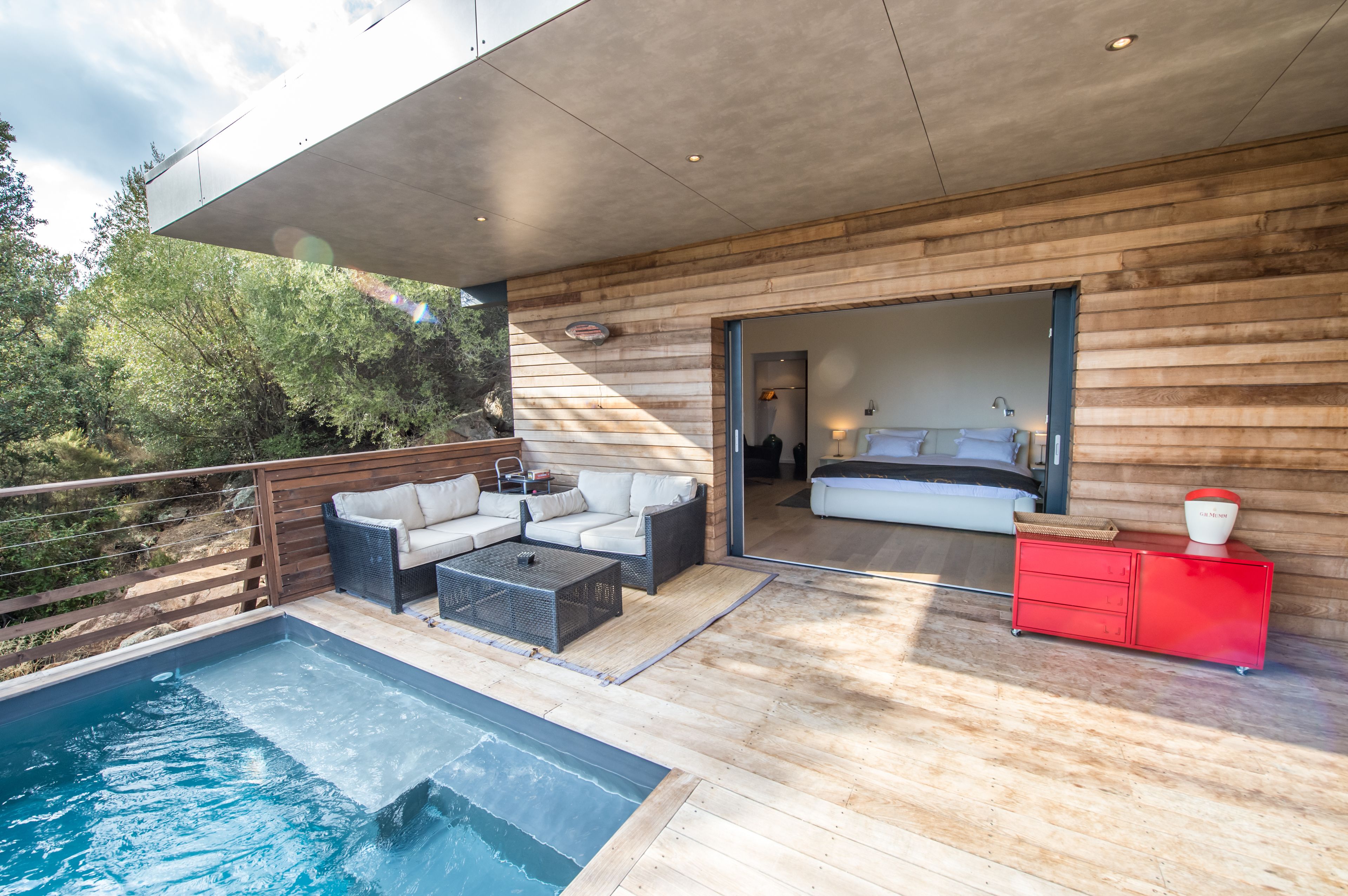 Swim Lodge Hotel Porto Vecchio