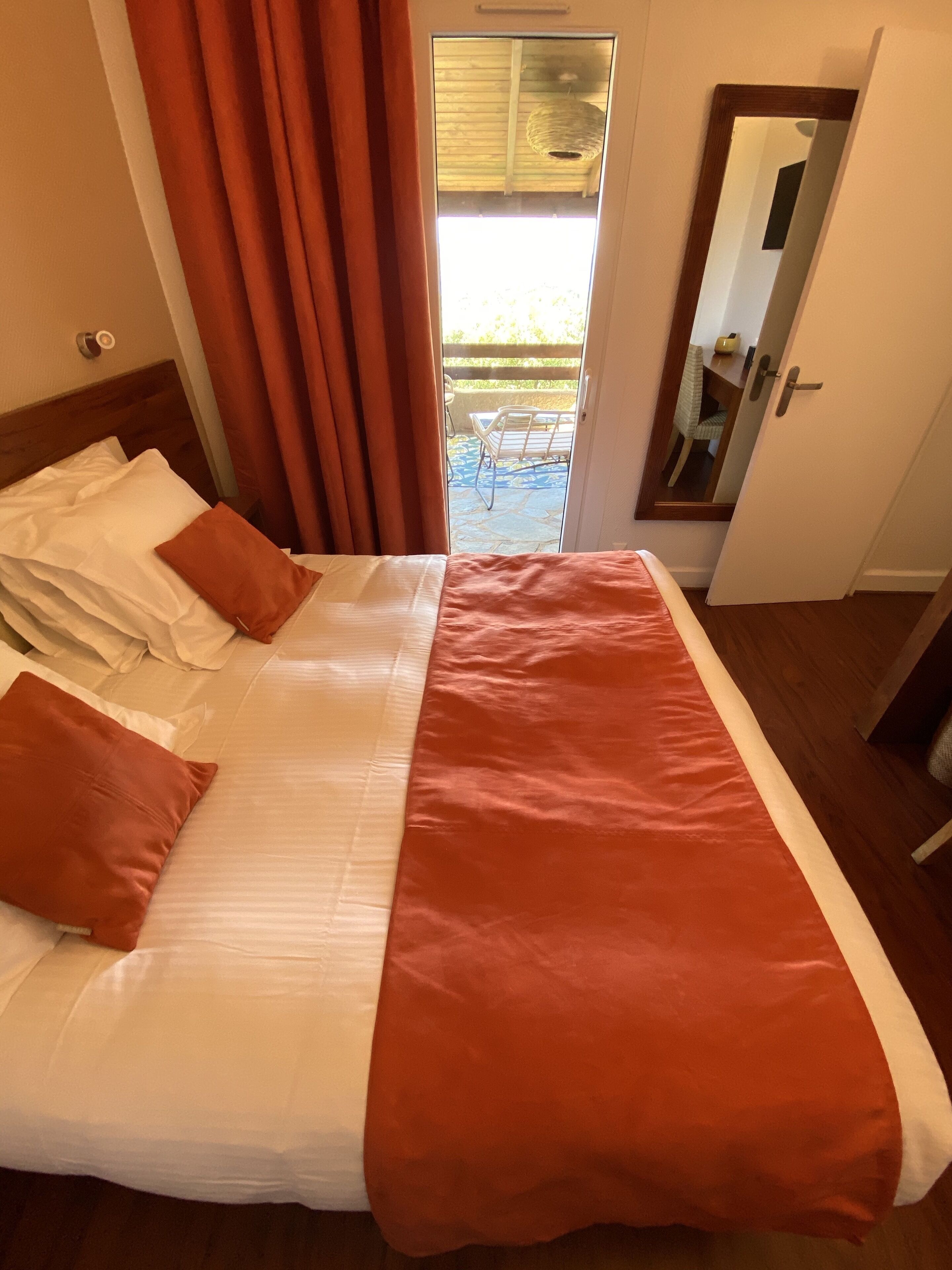 Swim Lodge Hotel Porto Vecchio