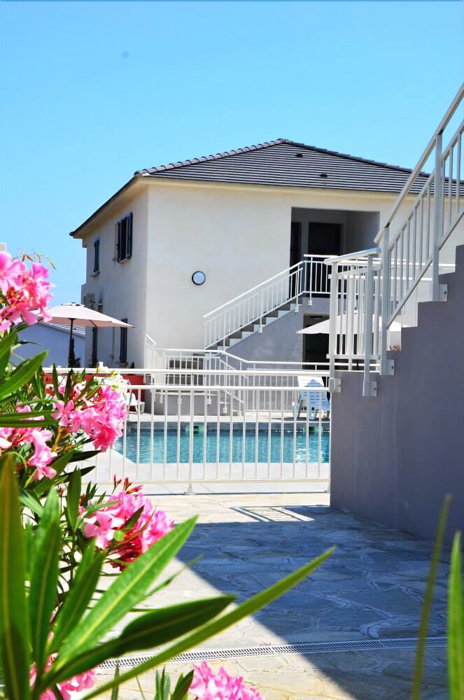 Marea Resort