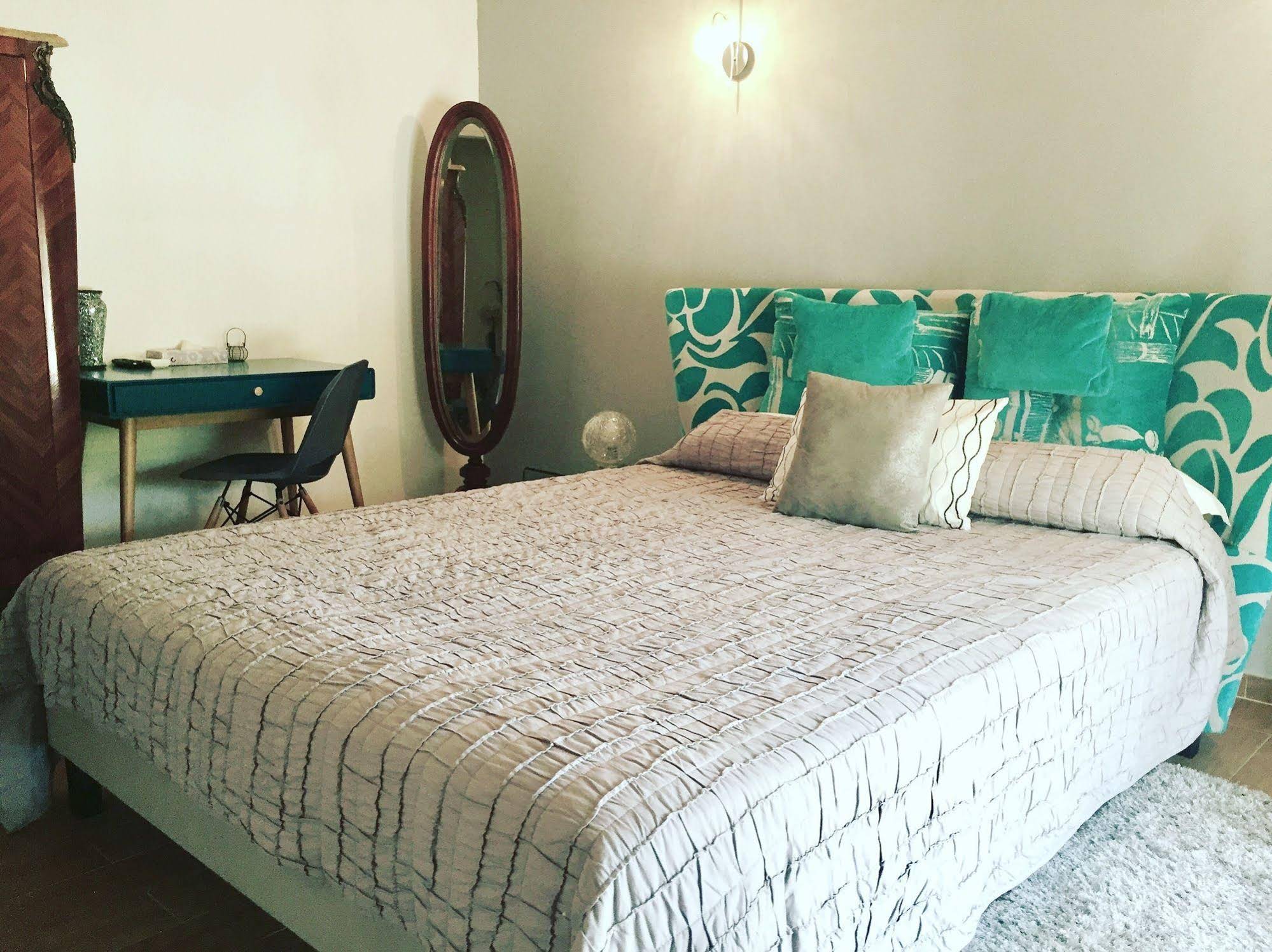 L'auberge U N'antru Versu