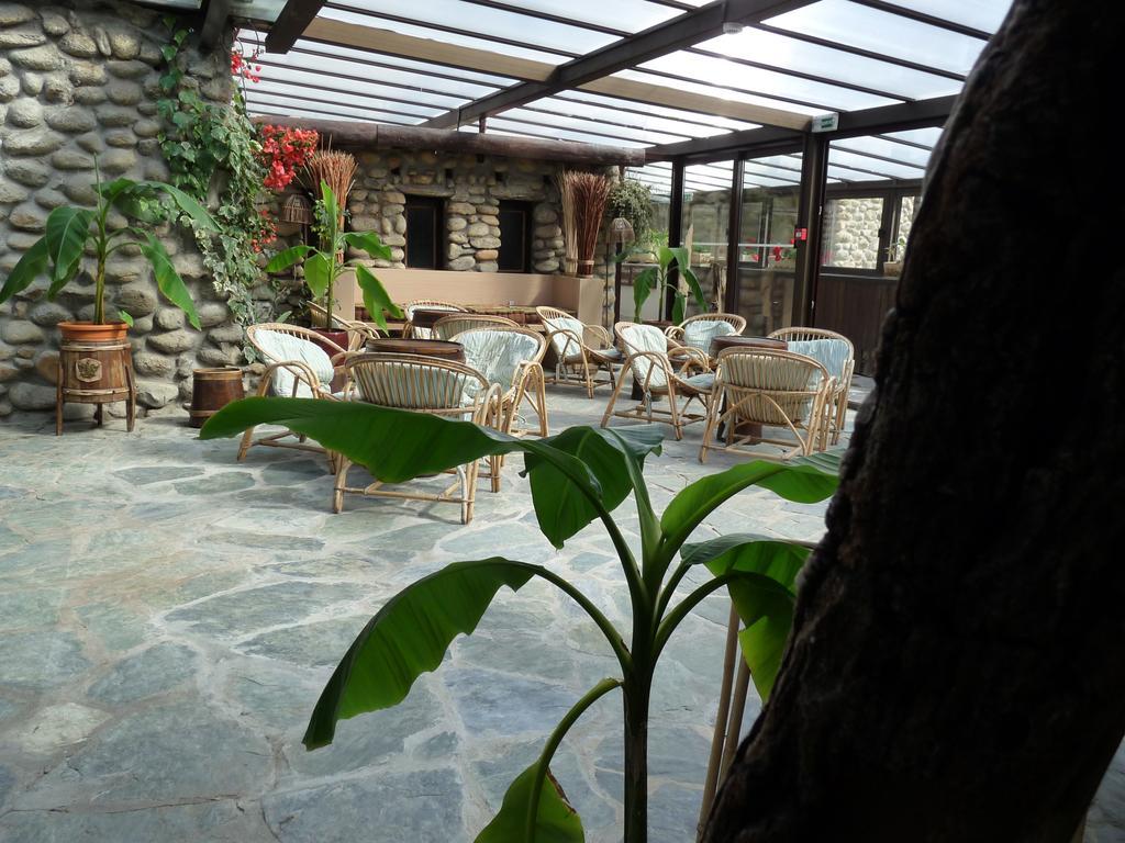 Hotel E Caselle by Light Human Hotels