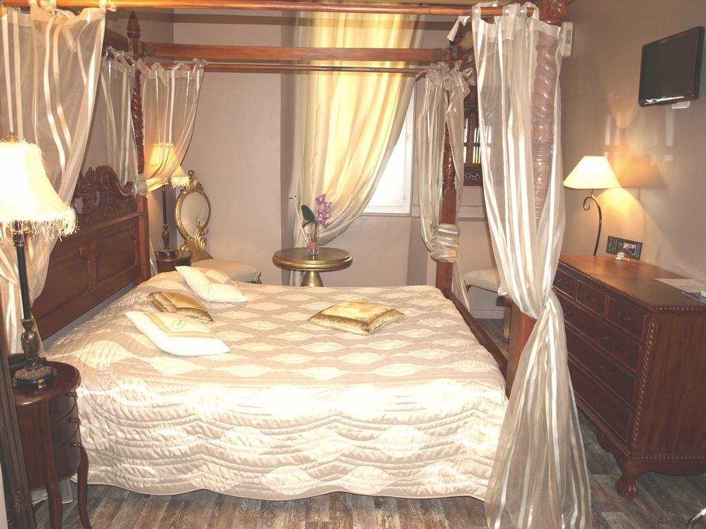 Azur Cannes Le Romanesque