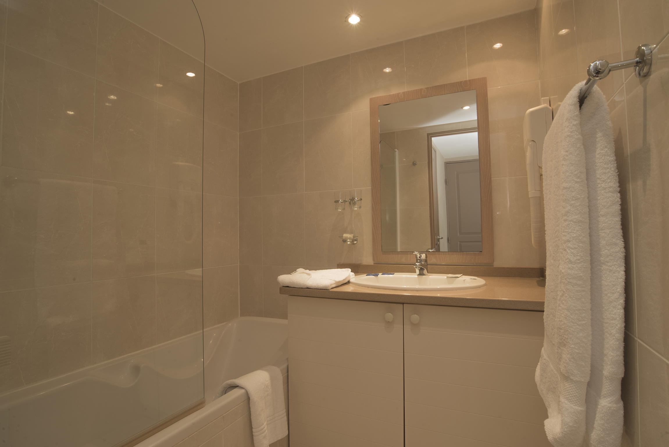 ExcelSuites Residence