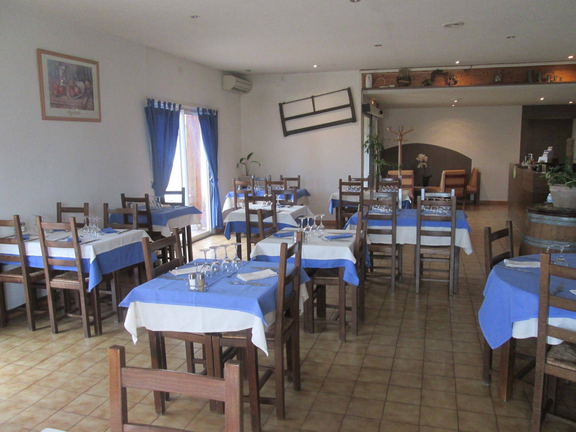Hotel Du Soleil Bleu - Istres