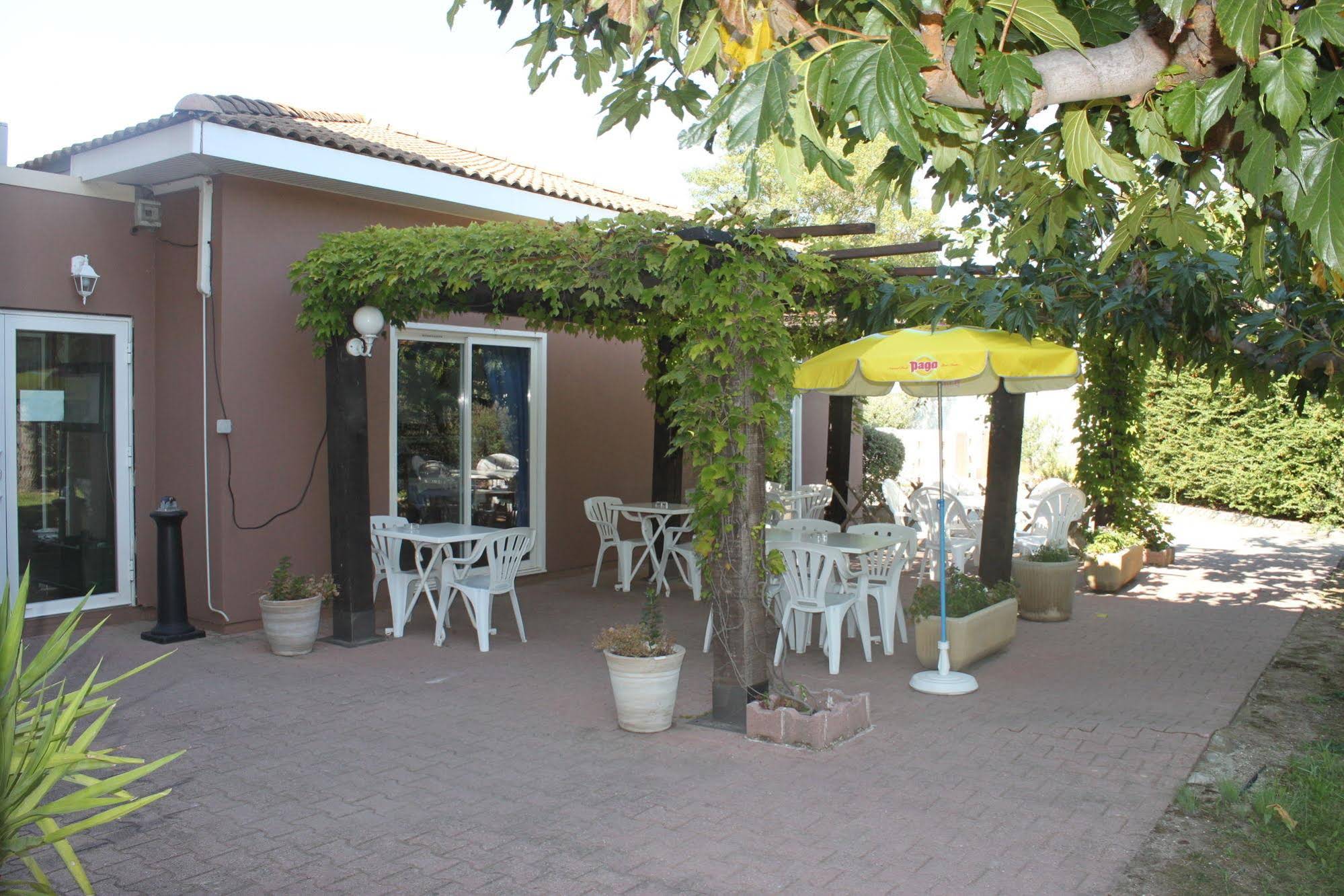 Hotel Du Soleil Bleu - Istres