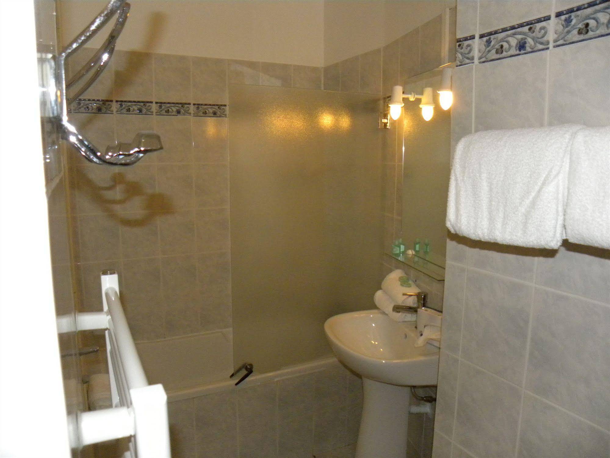 Anglade Hotel