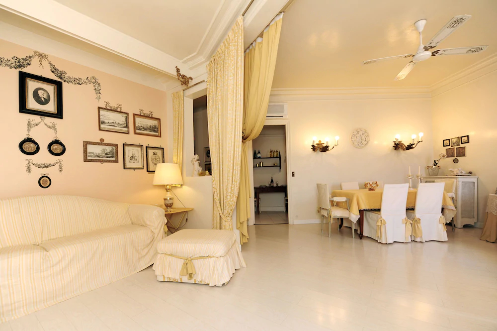 Residence Negresco by Five Stars Holiday House