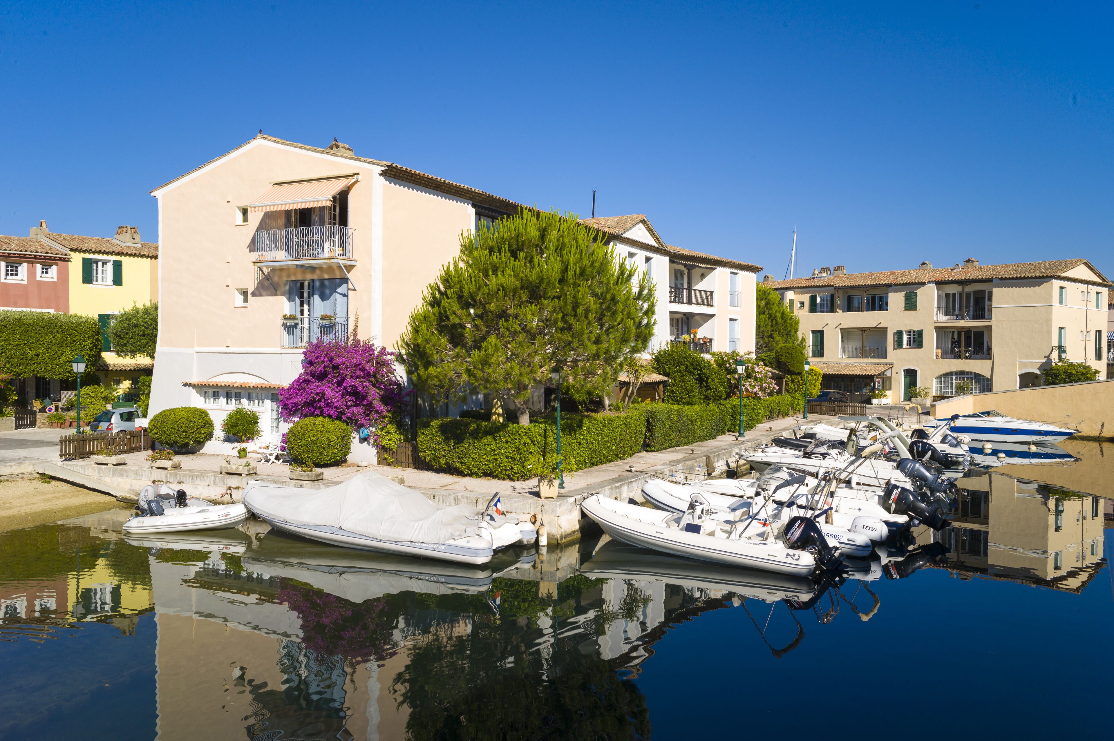 Le Suffren Hôtel
